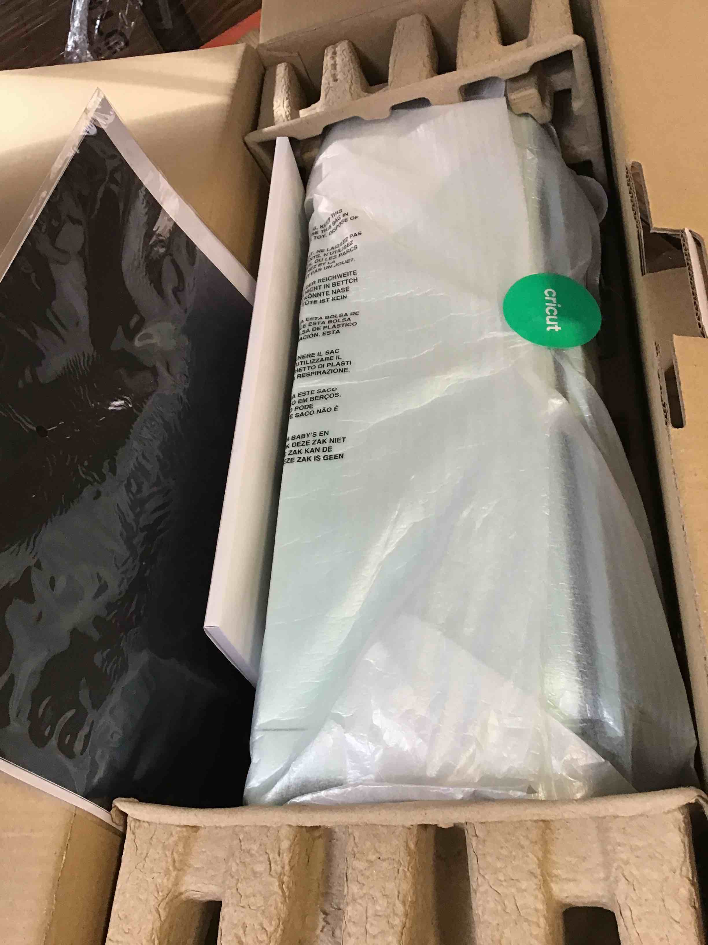 https://s3.amazonaws.com/lotting-images-prod/bidfta/ORG5351450_1693924485428.jpeg