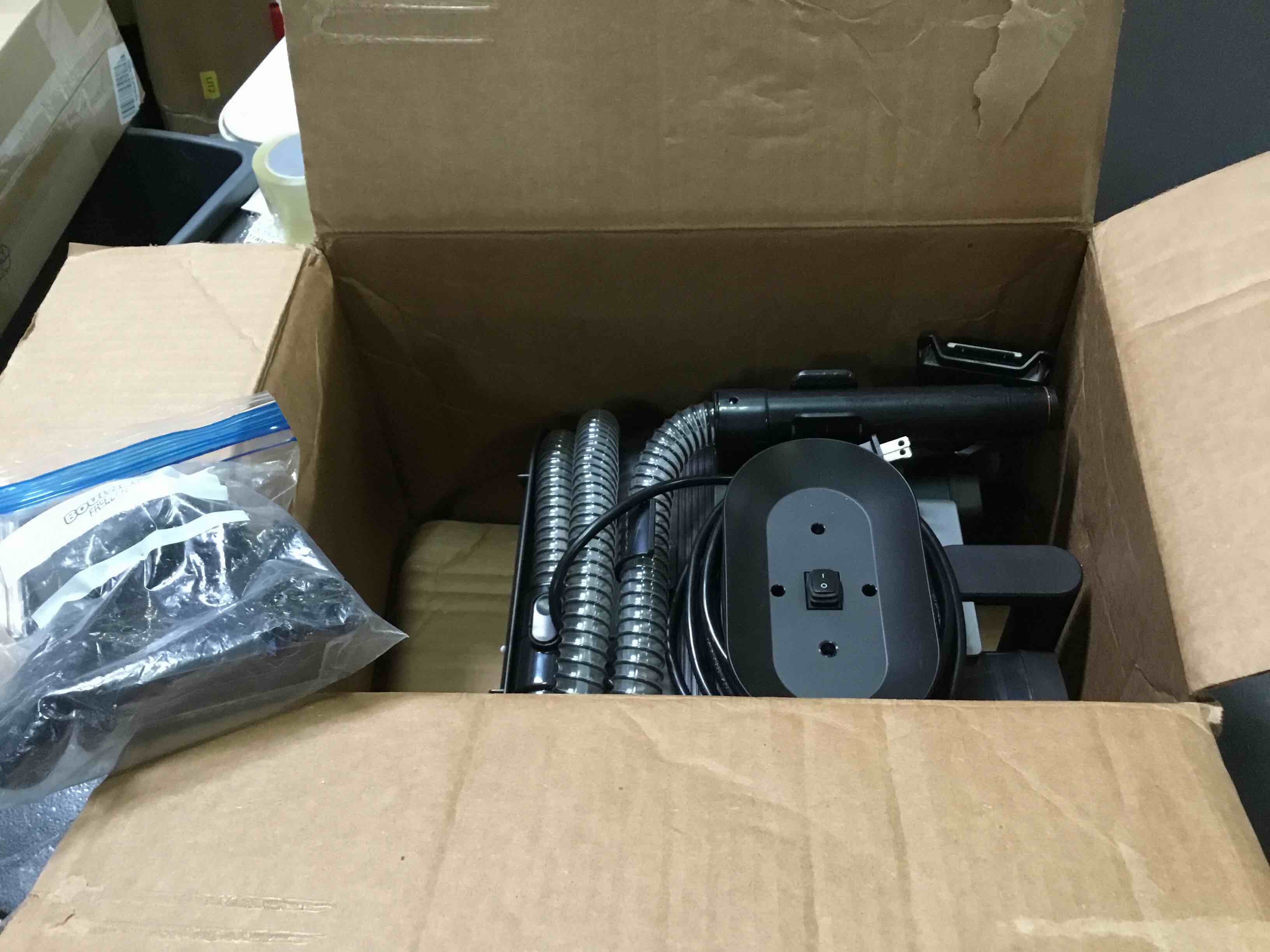 https://s3.amazonaws.com/lotting-images-prod/bidfta/ORG5352502_1693506401423.jpeg
