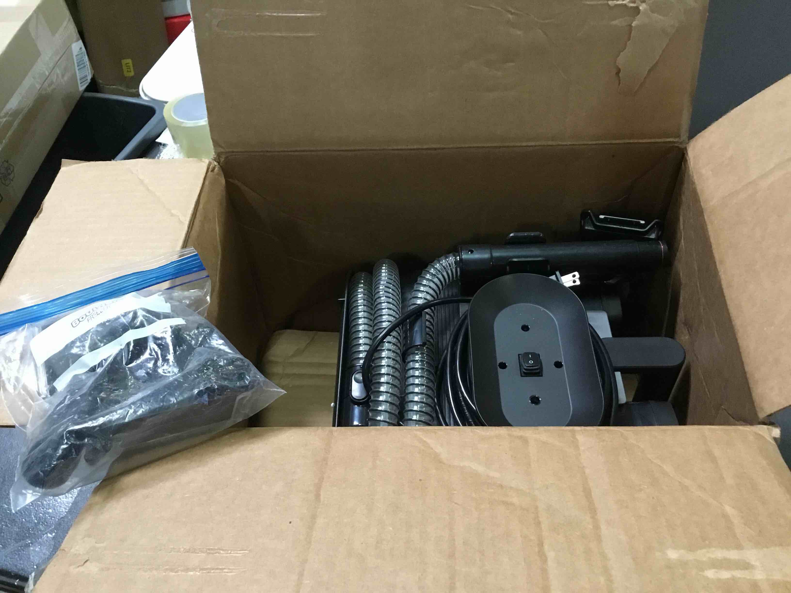 https://s3.amazonaws.com/lotting-images-prod/bidfta/ORG5352502_1693506403460.jpeg