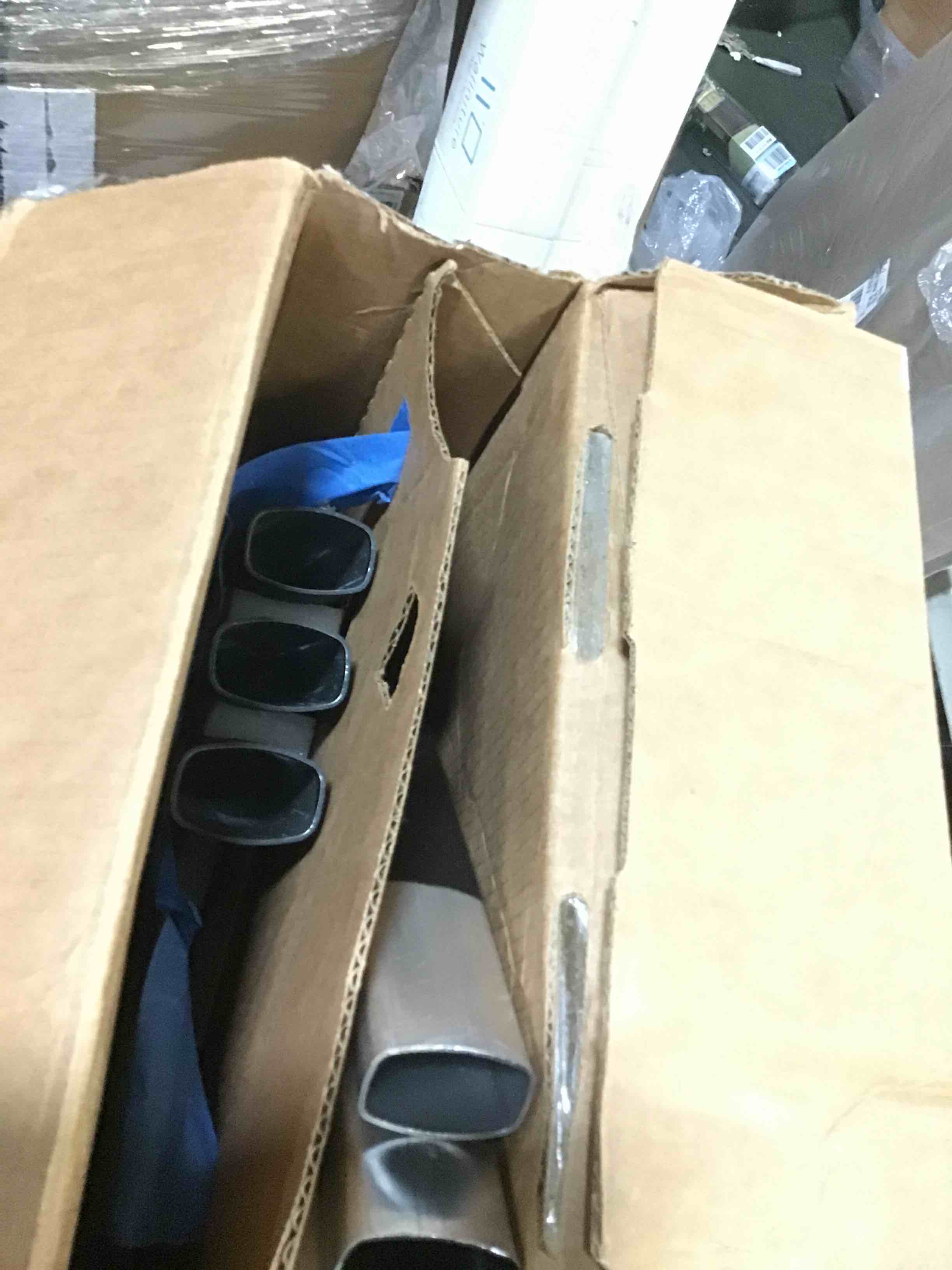https://s3.amazonaws.com/lotting-images-prod/bidfta/ORG5352792_1694013398559.jpeg