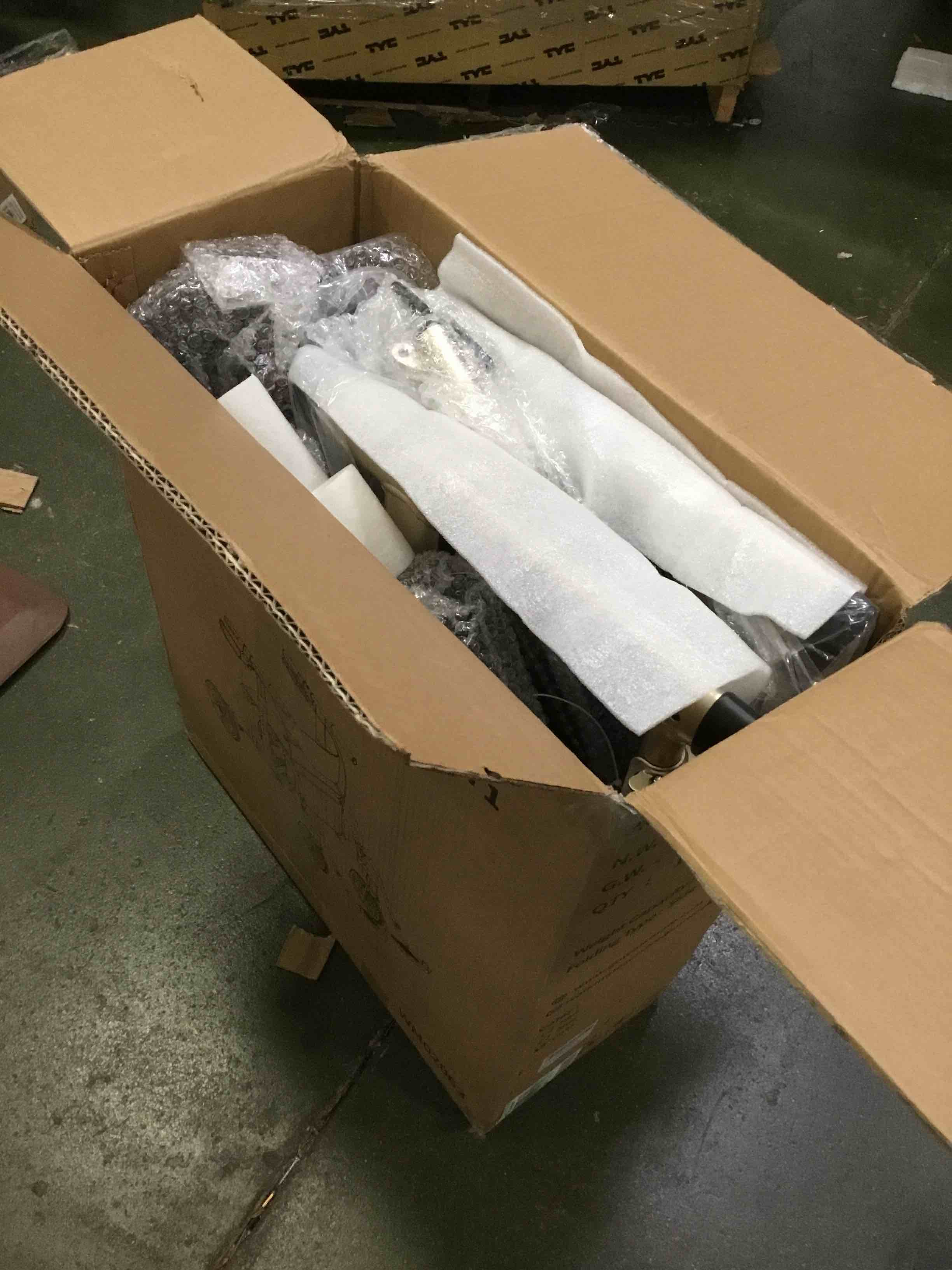 https://s3.amazonaws.com/lotting-images-prod/bidfta/ORG5353913_1695843284765.jpeg