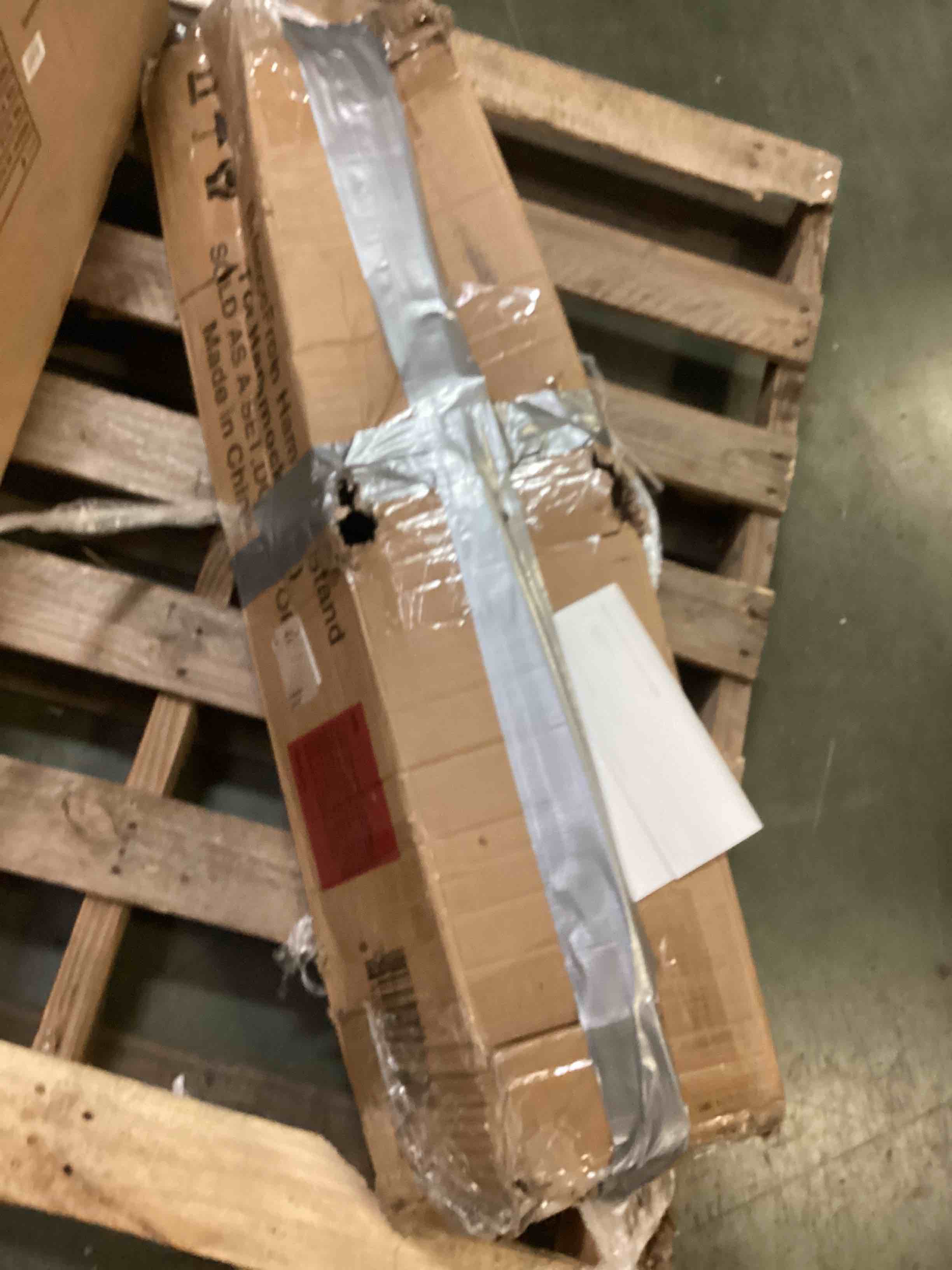 https://s3.amazonaws.com/lotting-images-prod/bidfta/ORG5355890_1694525079563.jpeg