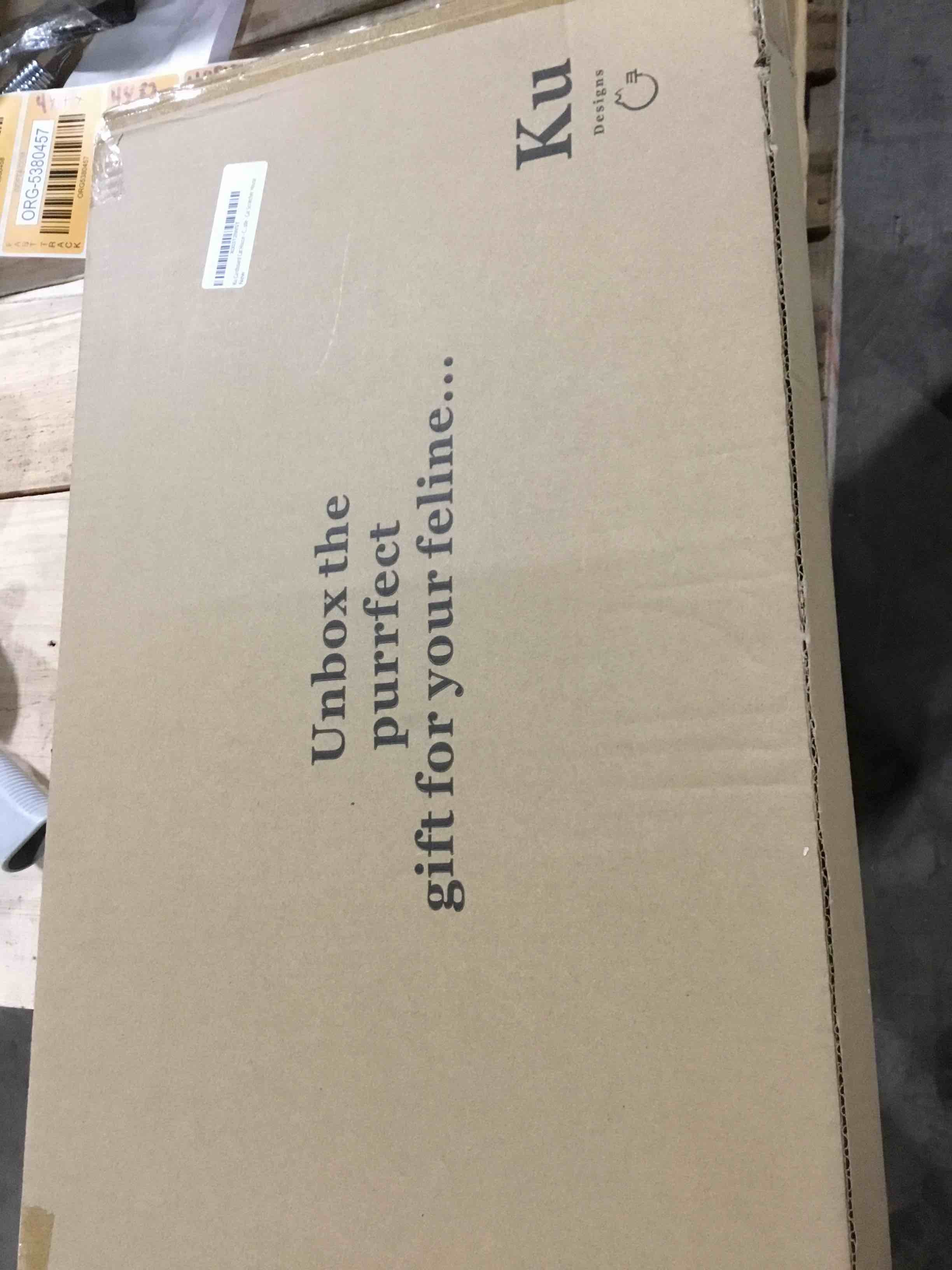 KU cardboard, cat house, cat scratcher house