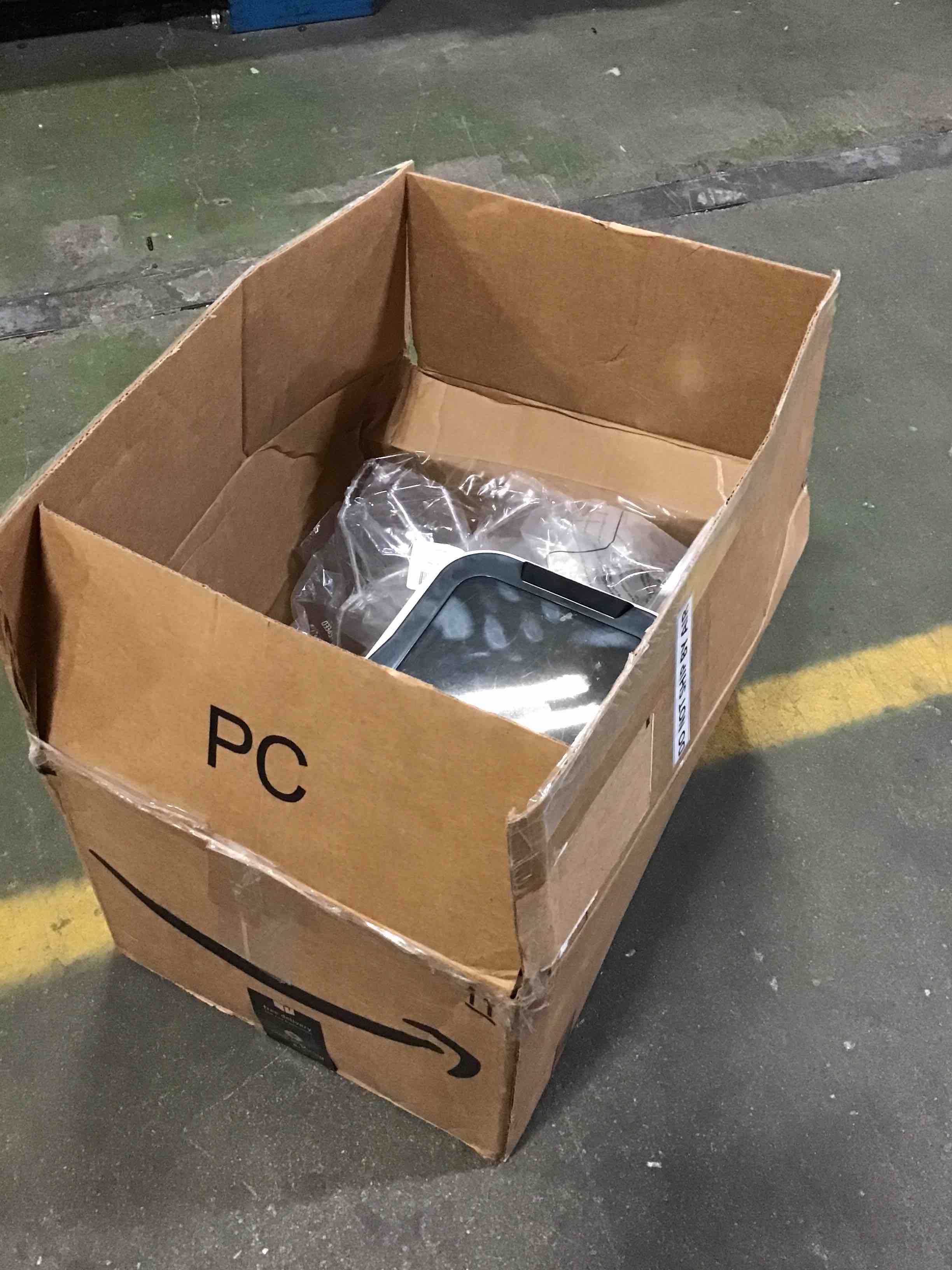 https://s3.amazonaws.com/lotting-images-prod/bidfta/ORG5390582_1691581705387.jpeg