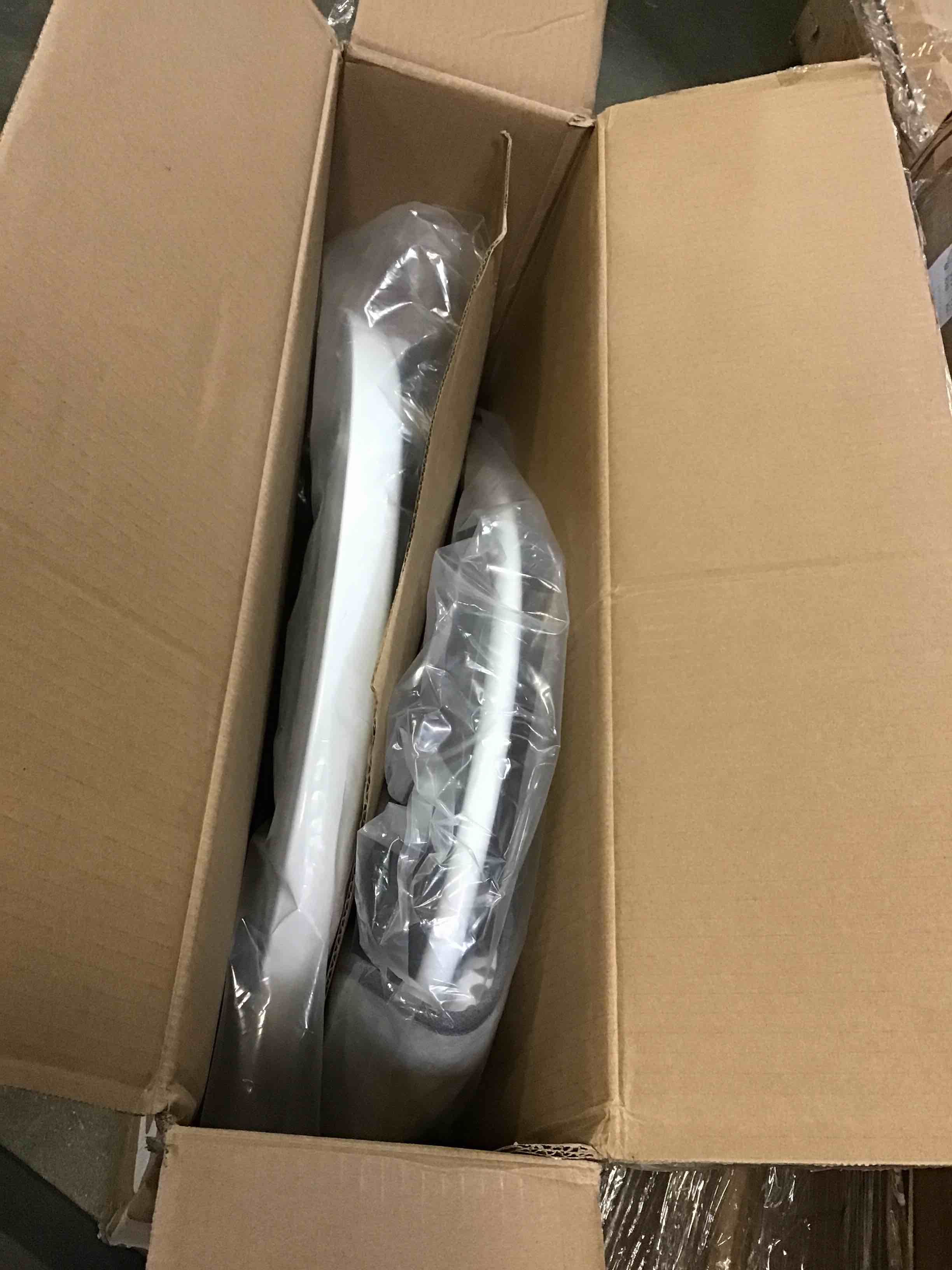 https://s3.amazonaws.com/lotting-images-prod/bidfta/ORG5390654_1691594332597.jpeg