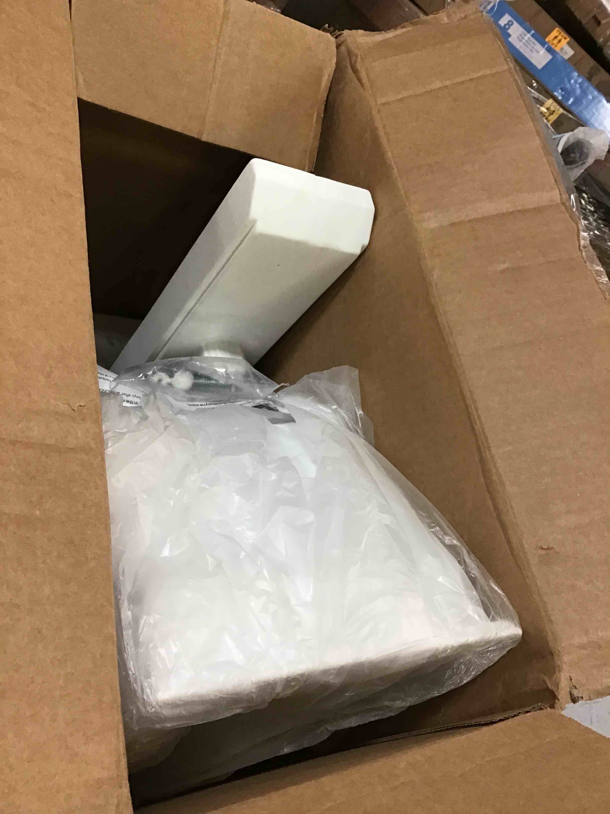 https://s3.amazonaws.com/lotting-images-prod/bidfta/ORG5391054_1691766077995.jpeg