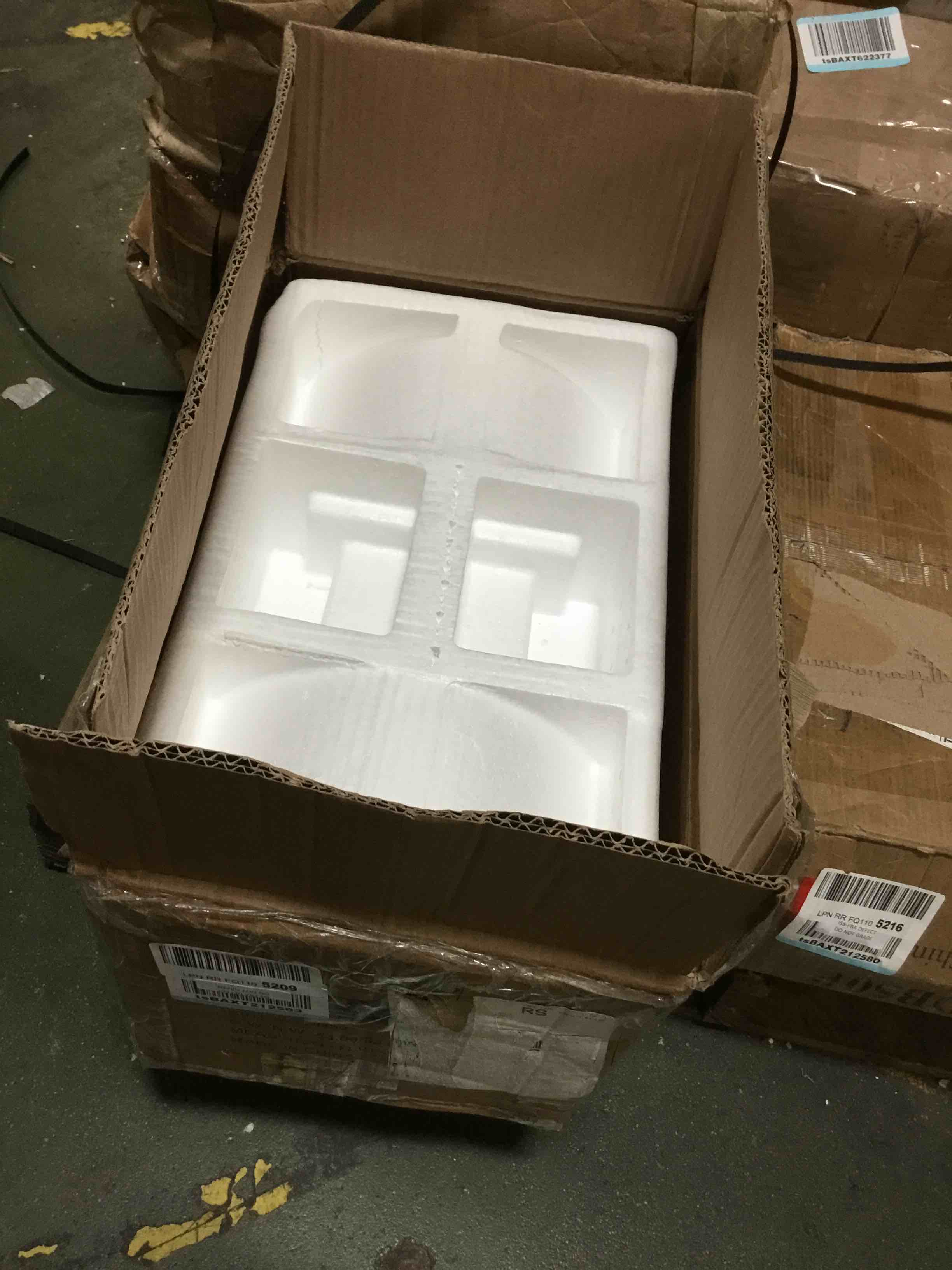 https://s3.amazonaws.com/lotting-images-prod/bidfta/ORG5391389_1692029422660.jpeg