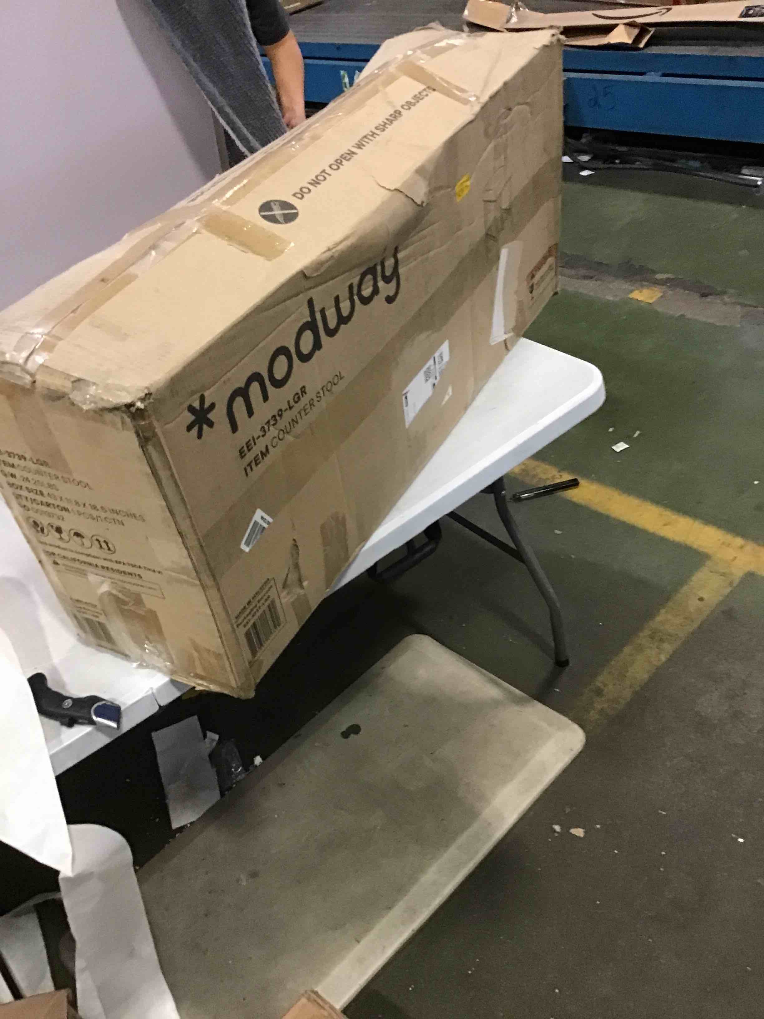https://s3.amazonaws.com/lotting-images-prod/bidfta/ORG5392384_1692023320775.jpeg