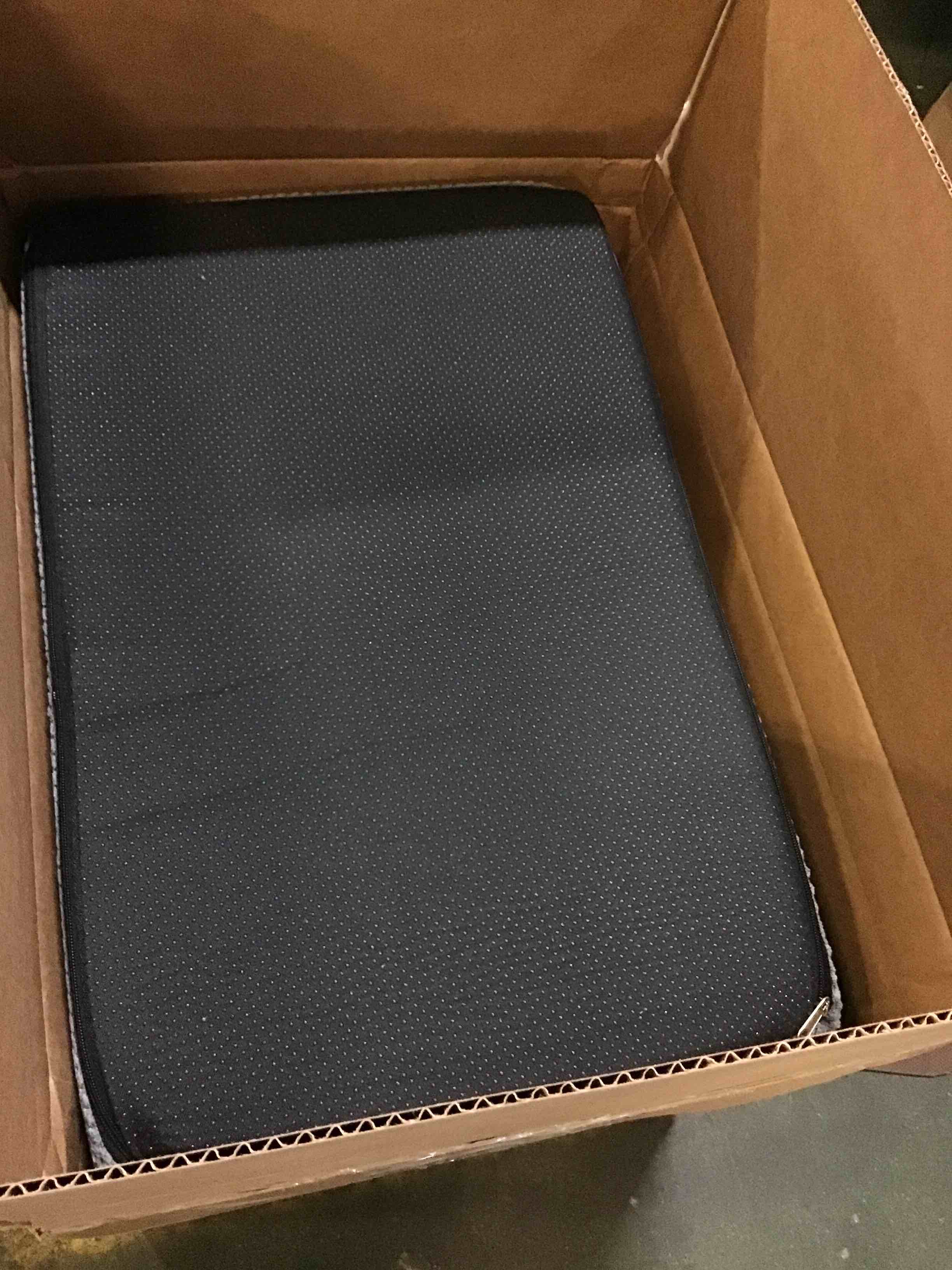 https://s3.amazonaws.com/lotting-images-prod/bidfta/ORG5396605_1689782632259.jpeg