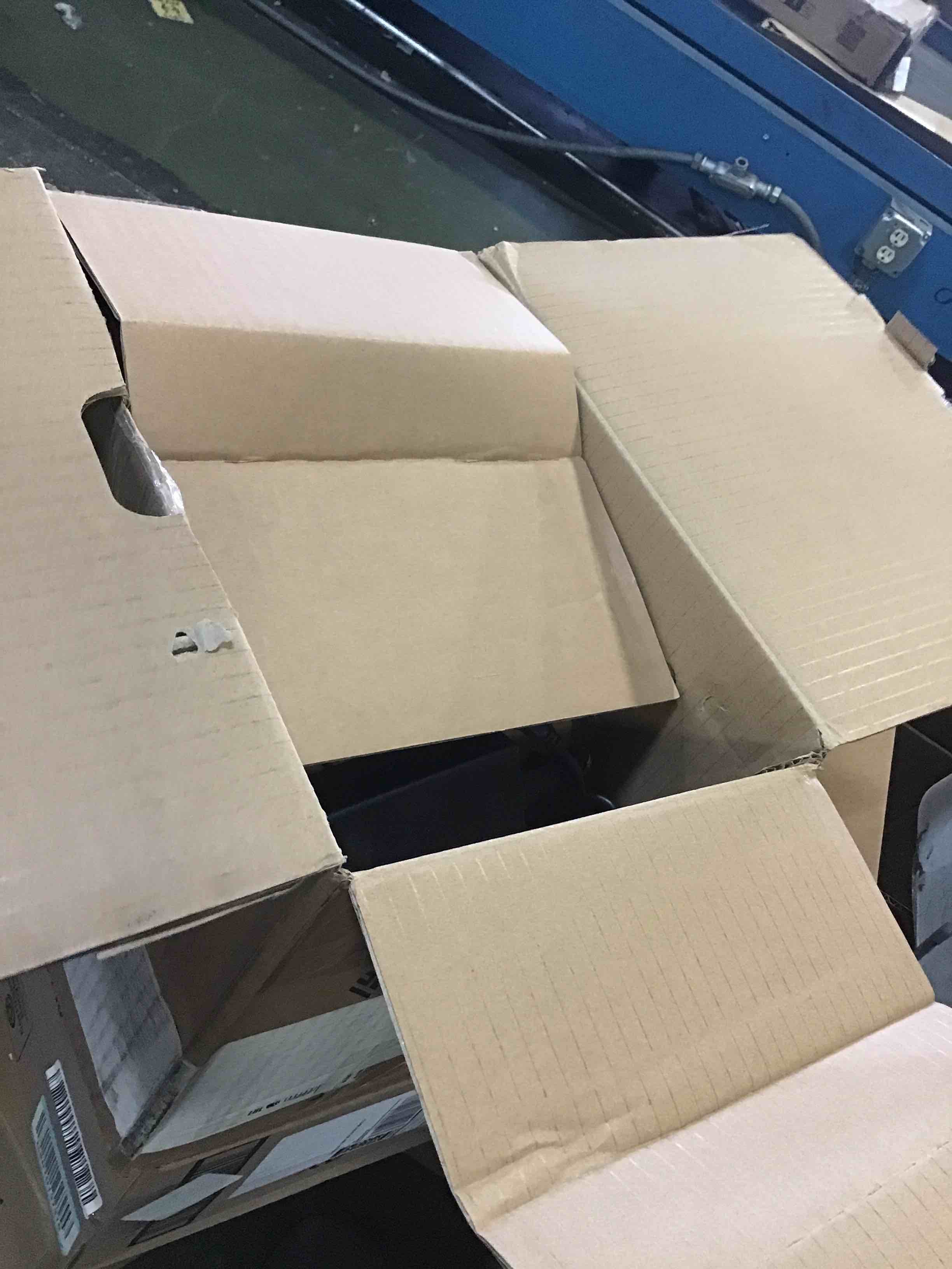 https://s3.amazonaws.com/lotting-images-prod/bidfta/ORG5396892_1689875814024.jpeg