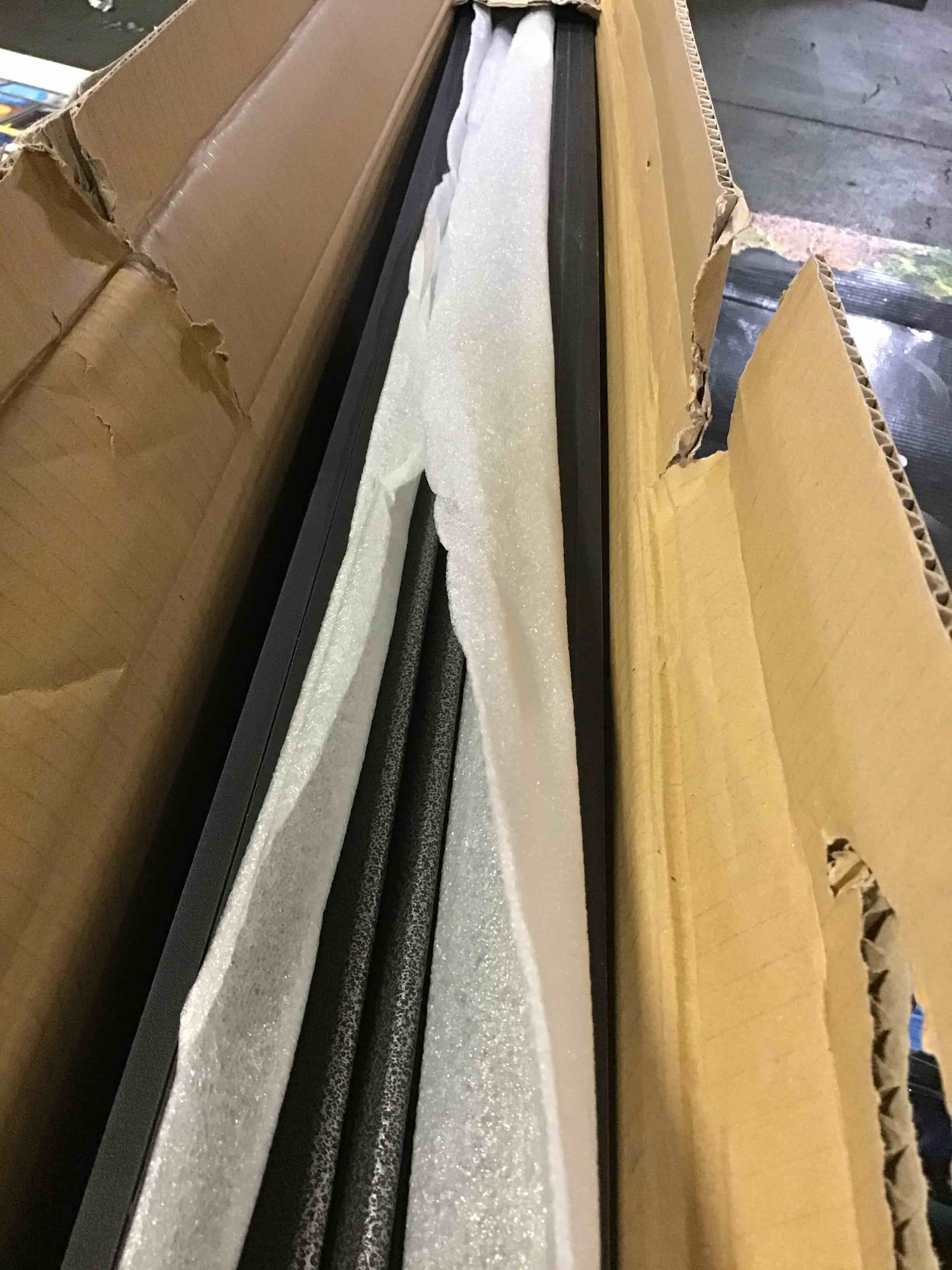 https://s3.amazonaws.com/lotting-images-prod/bidfta/ORG5398382_1690385545503.jpeg
