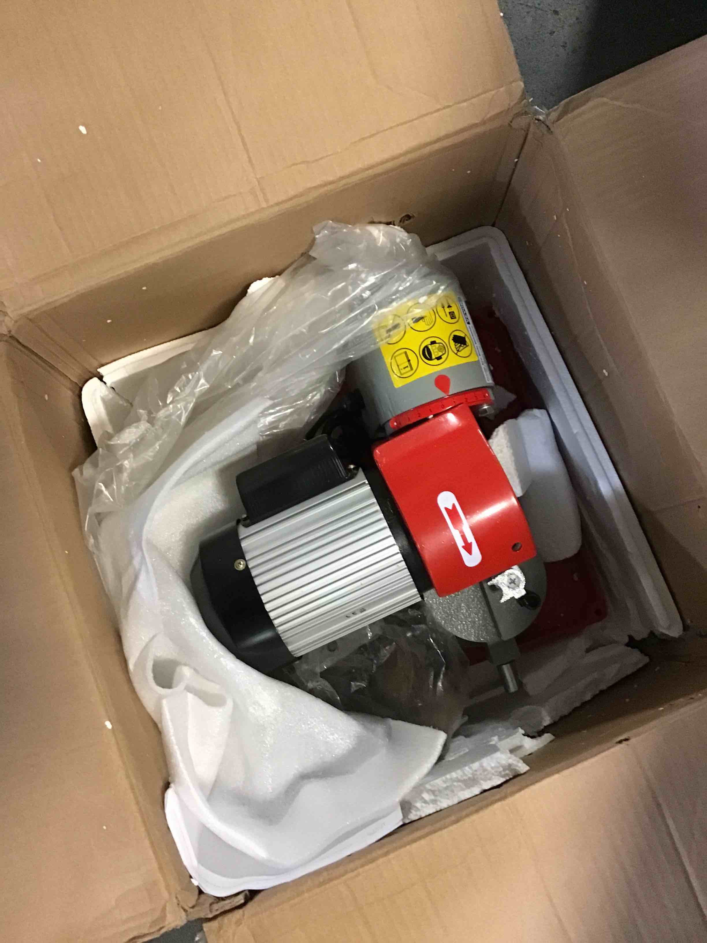 https://s3.amazonaws.com/lotting-images-prod/bidfta/ORG5420158_1690987828871.jpeg