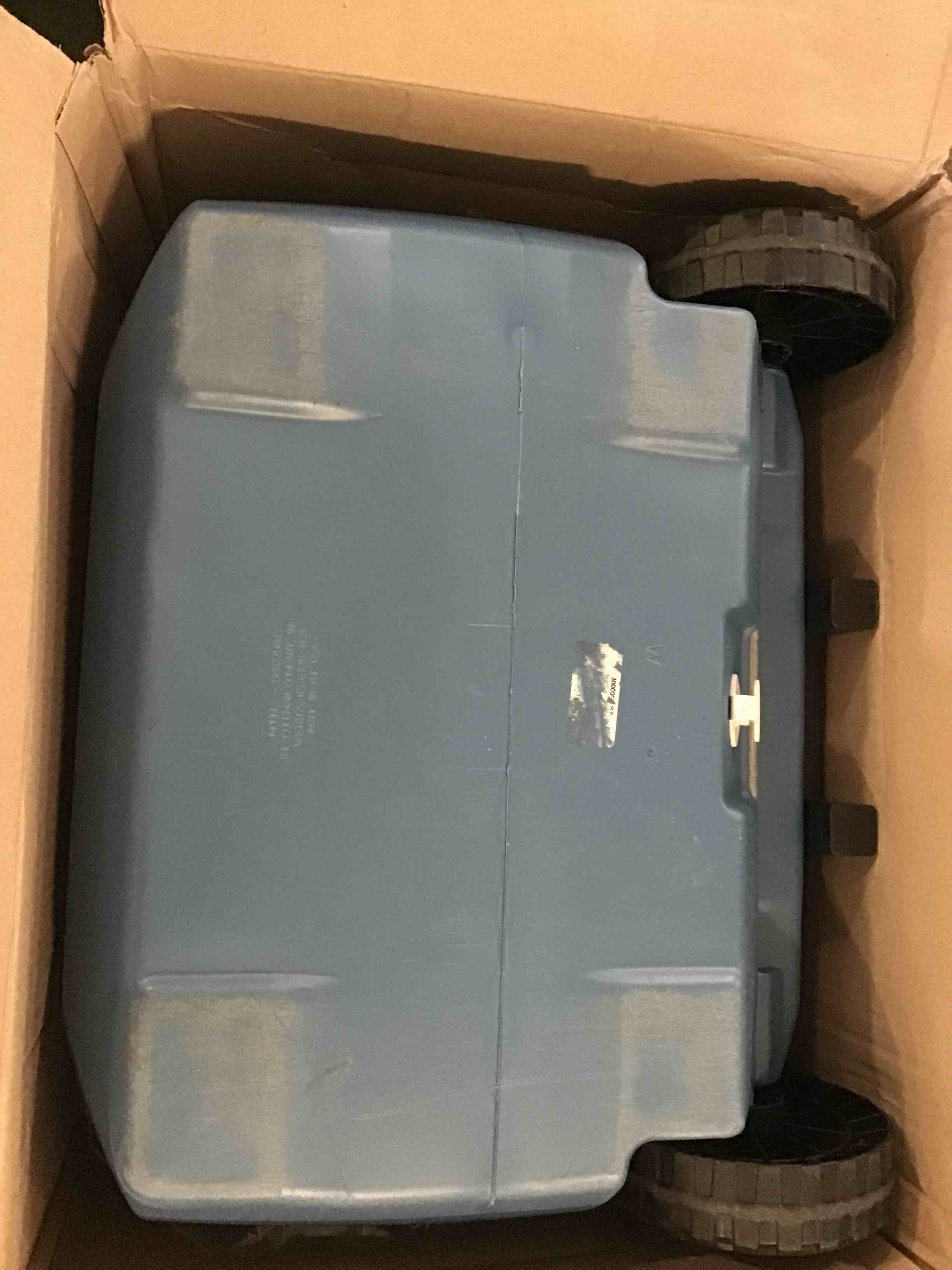 https://s3.amazonaws.com/lotting-images-prod/bidfta/ORG5420613_1691497159397.jpeg
