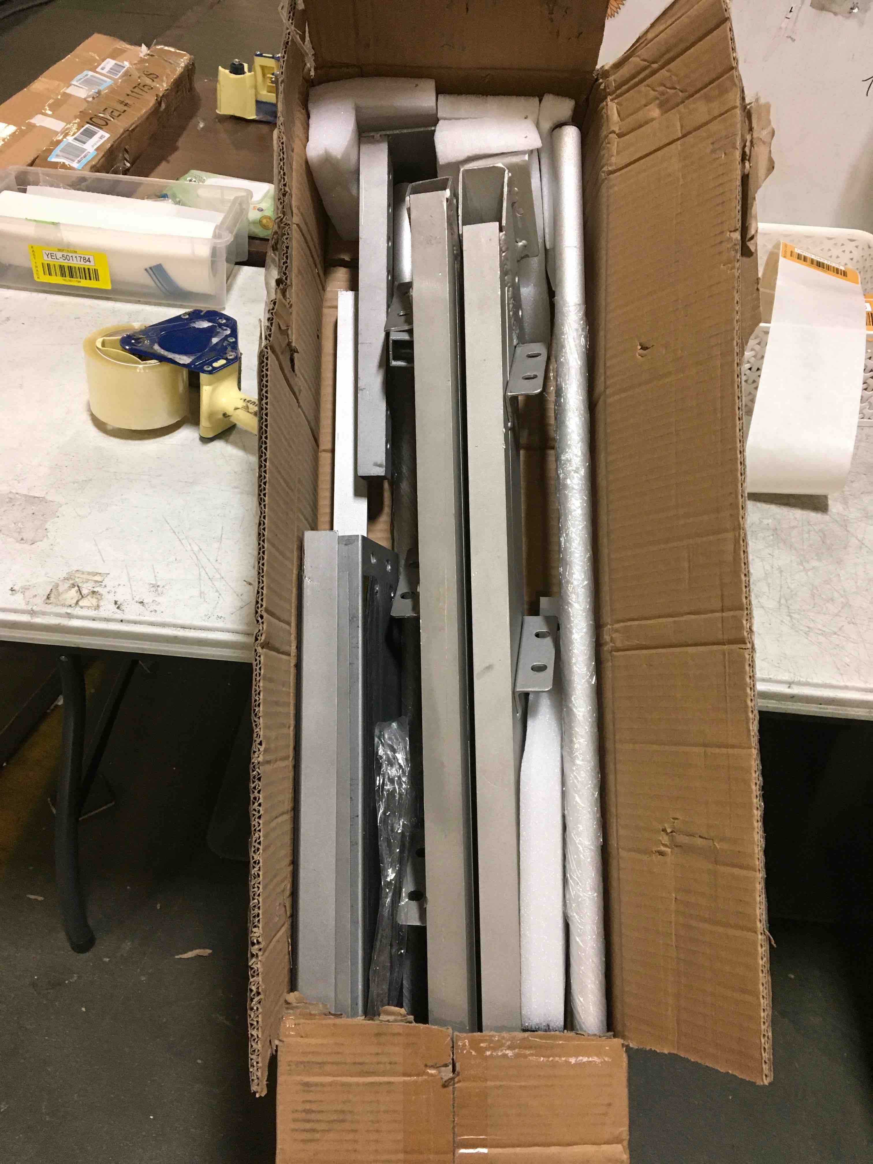 https://s3.amazonaws.com/lotting-images-prod/bidfta/ORG5421834_1691581063103.jpeg