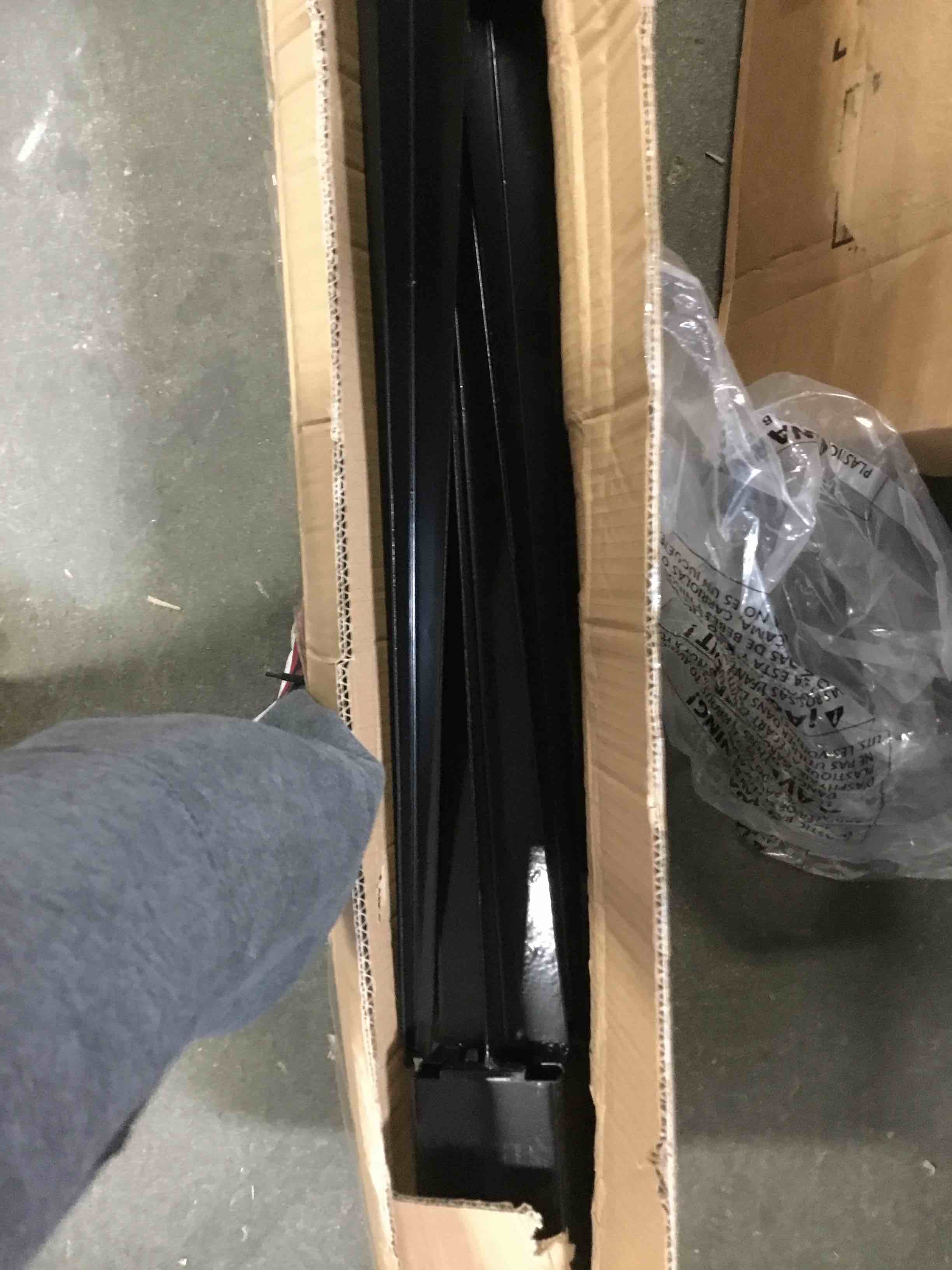 https://s3.amazonaws.com/lotting-images-prod/bidfta/ORG5422375_1692101330281.jpeg