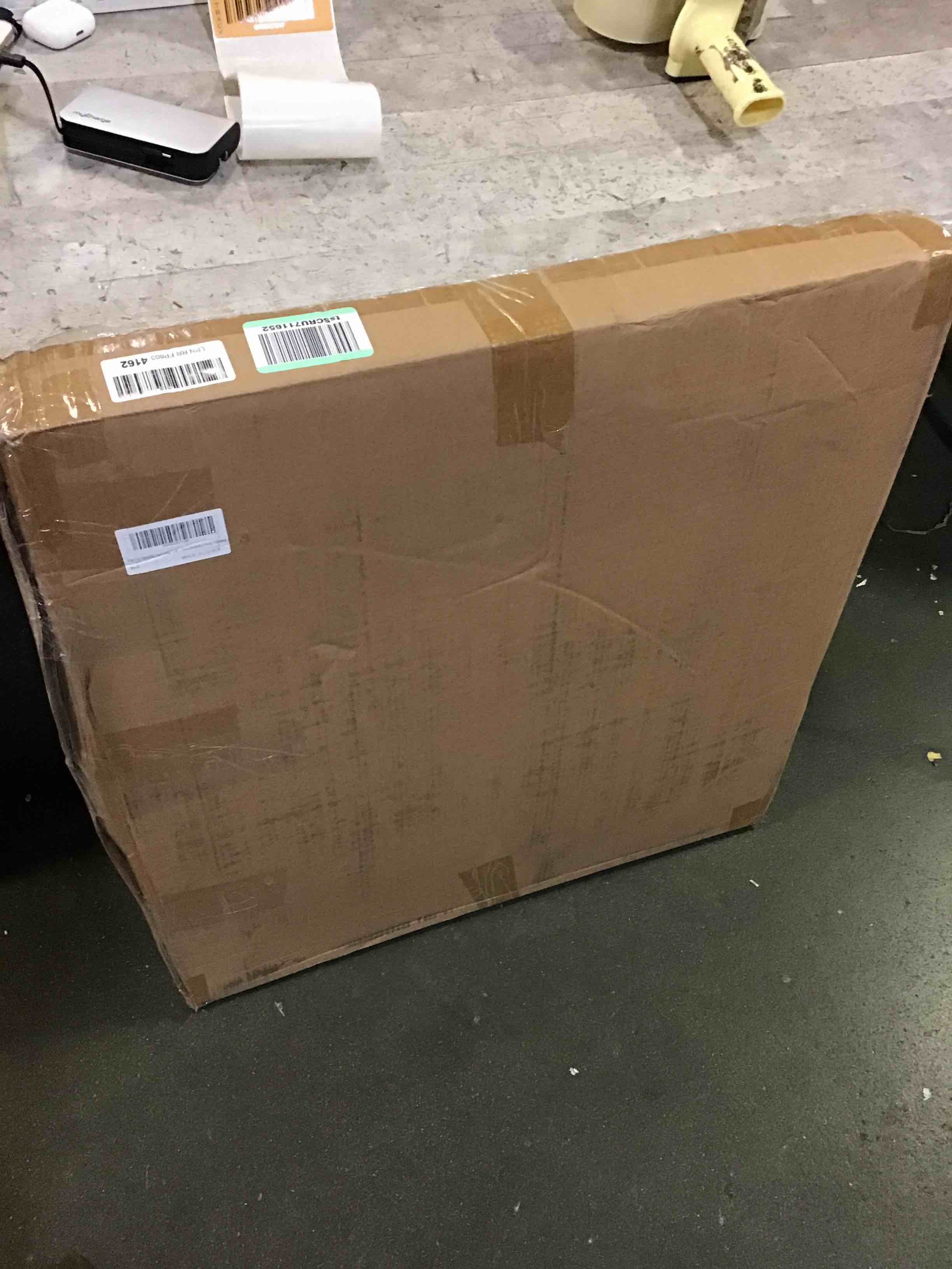 https://s3.amazonaws.com/lotting-images-prod/bidfta/ORG5422817_1692626081266.jpeg