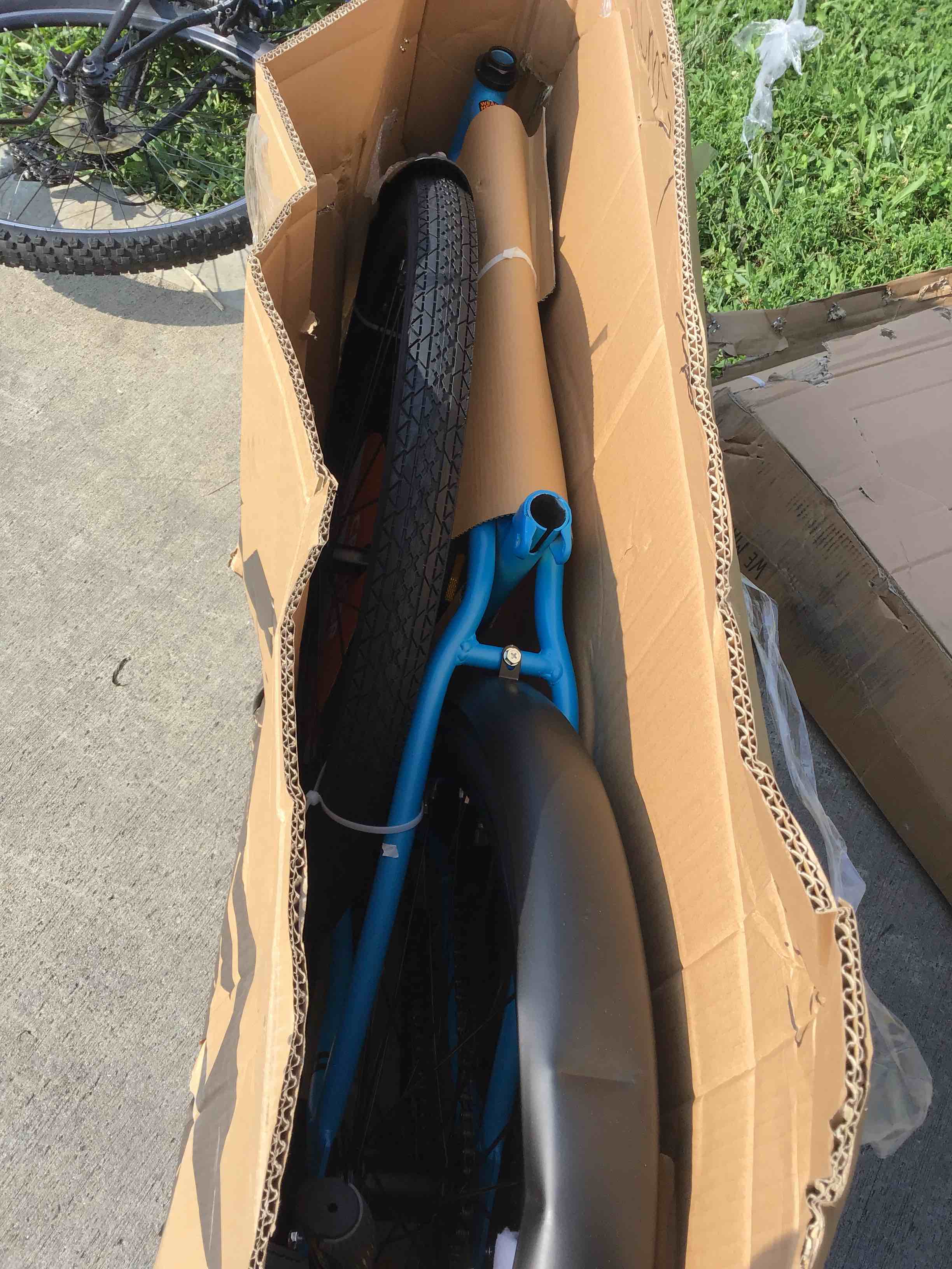 https://s3.amazonaws.com/lotting-images-prod/bidfta/ORG5426300_1690986249725.jpeg