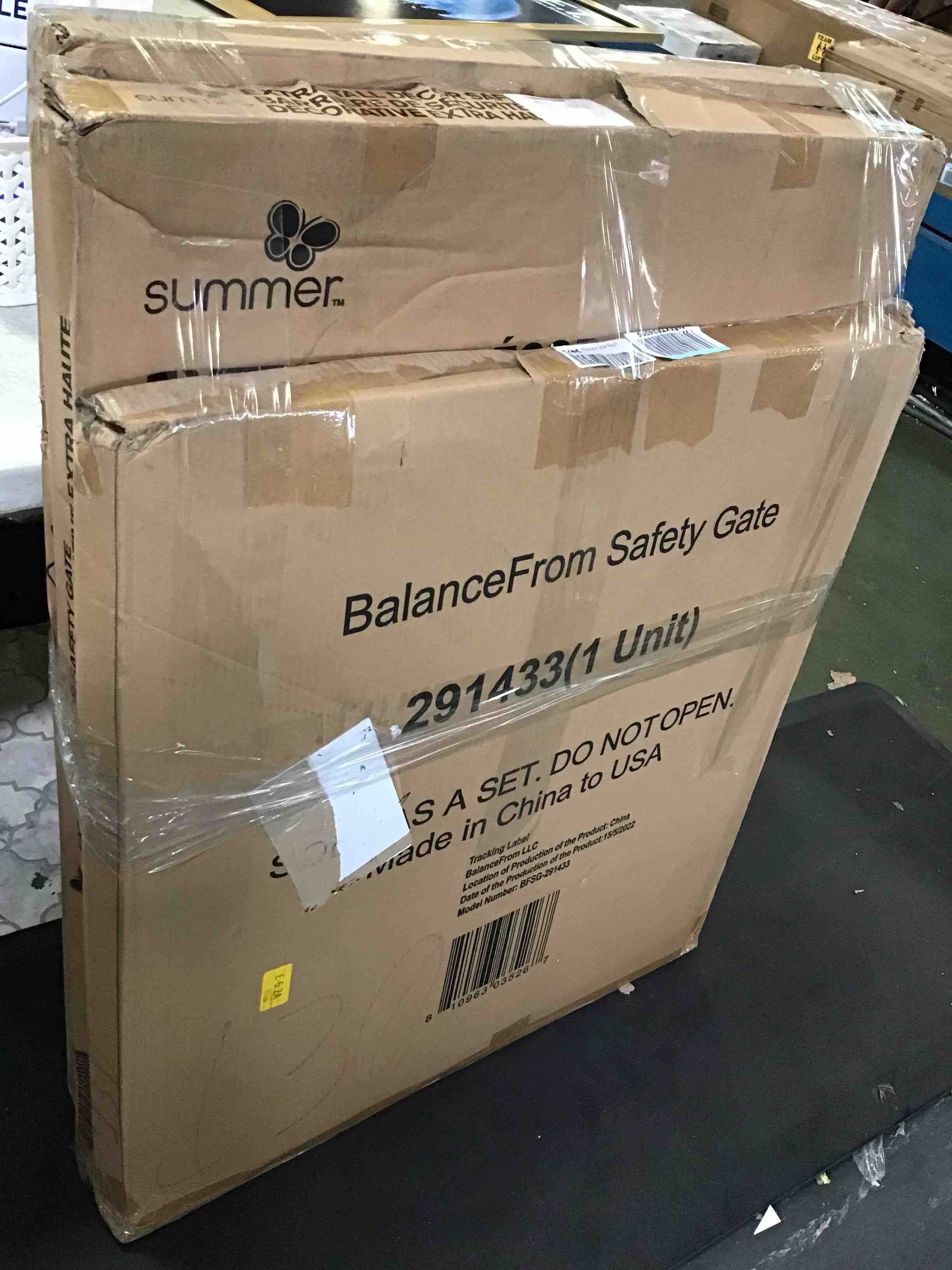 Assorted baby gates (sizes and colors may vary)