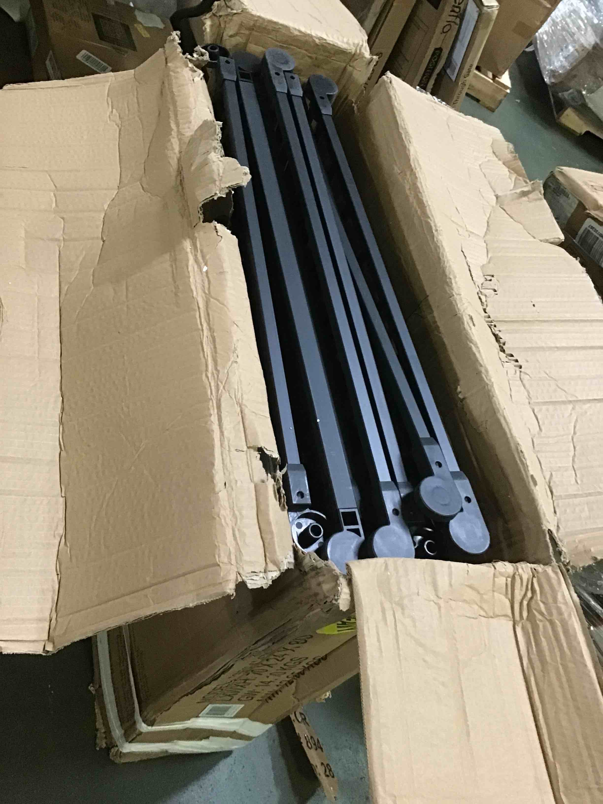 https://s3.amazonaws.com/lotting-images-prod/bidfta/ORG5427736_1691006288746.jpeg