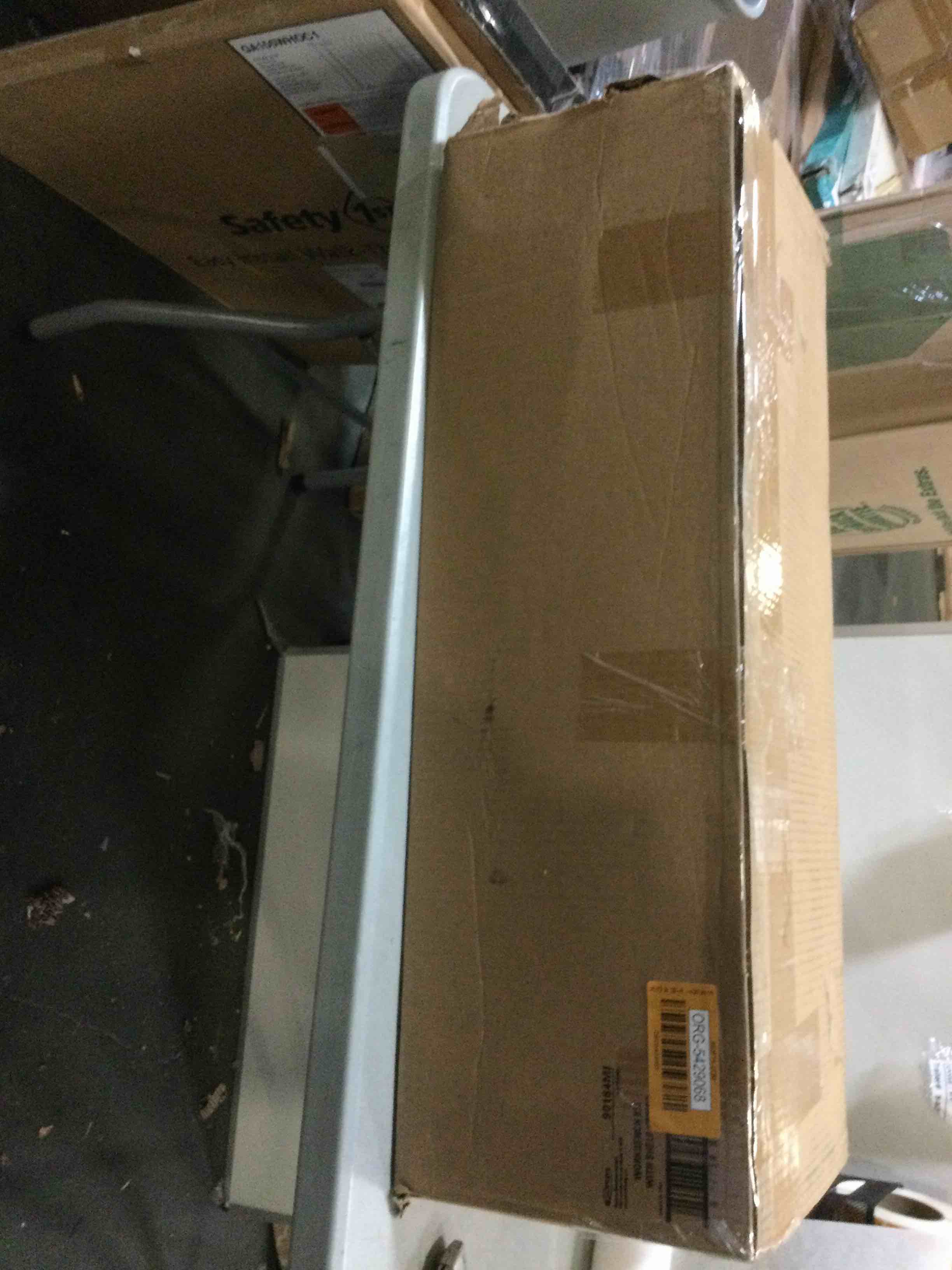 https://s3.amazonaws.com/lotting-images-prod/bidfta/ORG5429068_1691088490021.jpeg