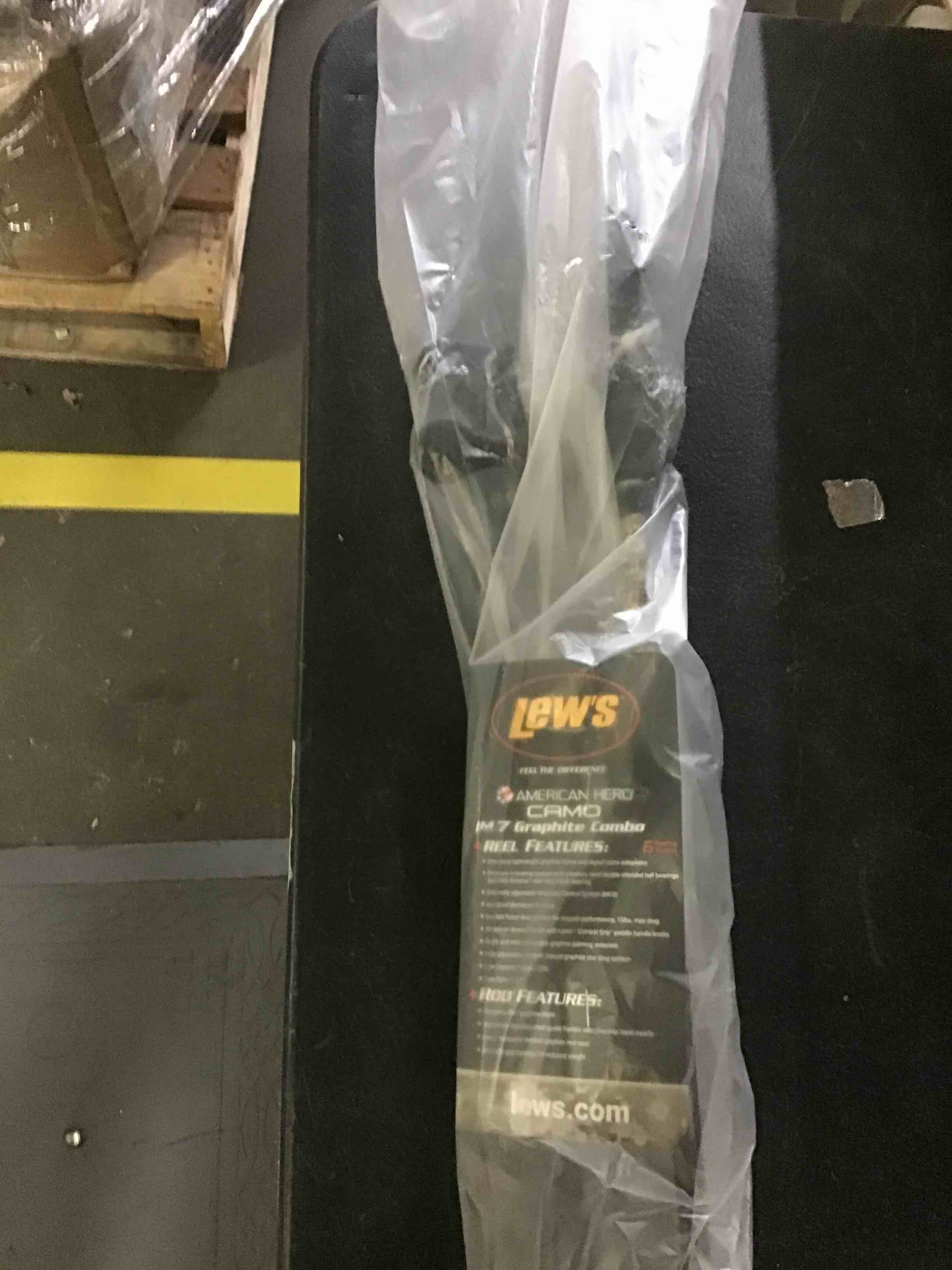 https://s3.amazonaws.com/lotting-images-prod/bidfta/ORG5429878_1691601487136.jpeg