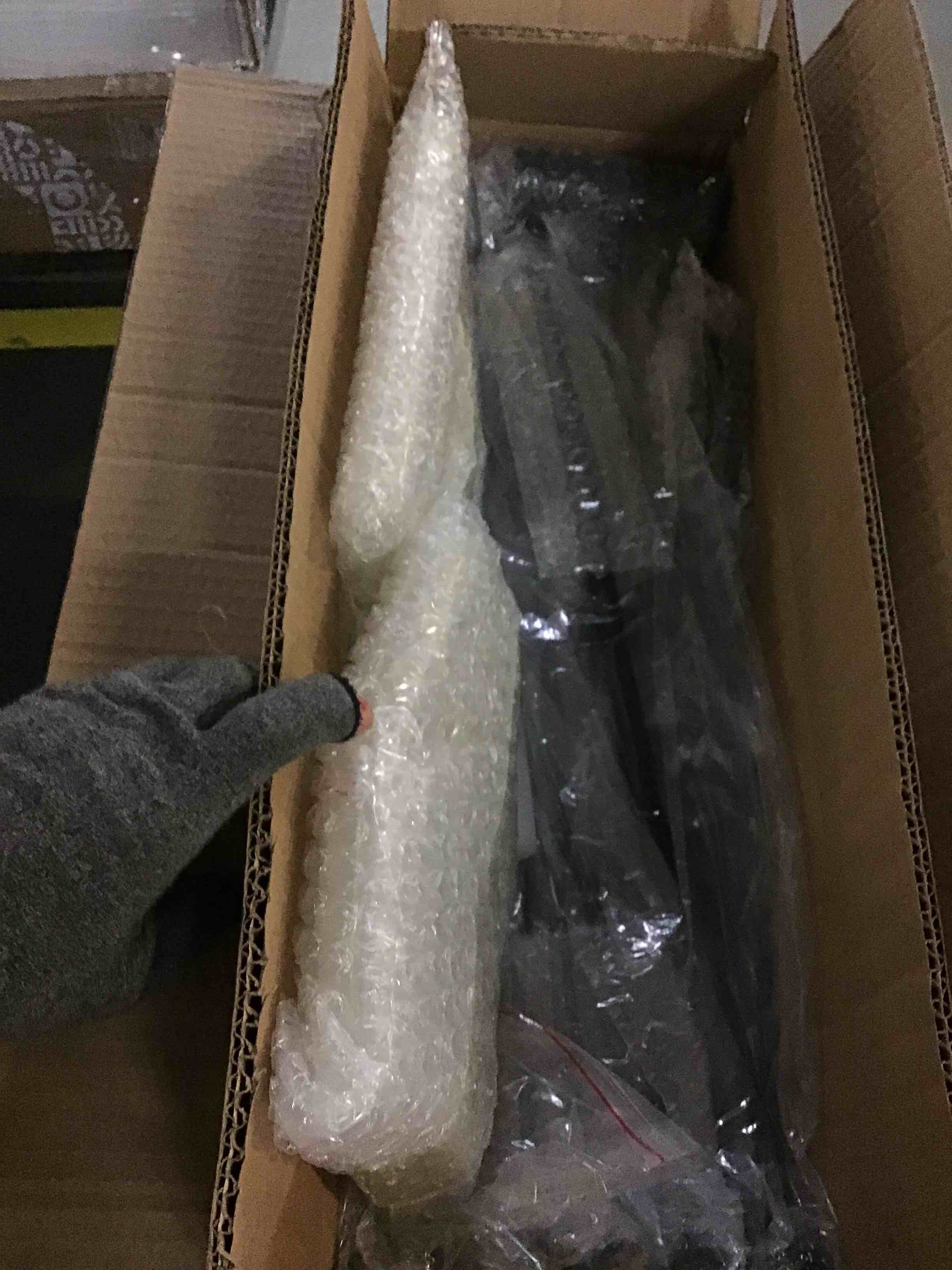 https://s3.amazonaws.com/lotting-images-prod/bidfta/ORG5430149_1692029285573.jpeg