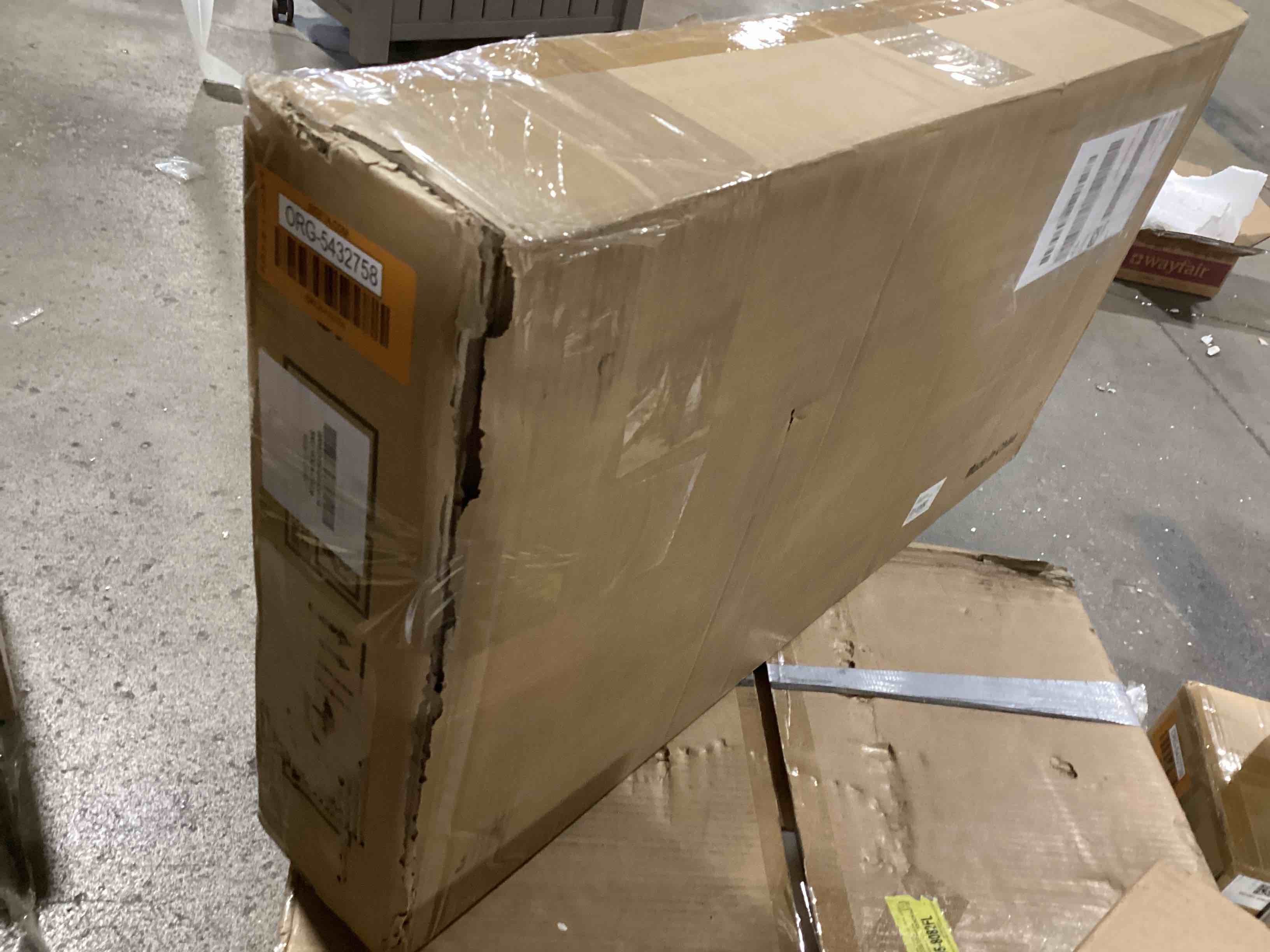 https://s3.amazonaws.com/lotting-images-prod/bidfta/ORG5432758_1701802172159.jpeg