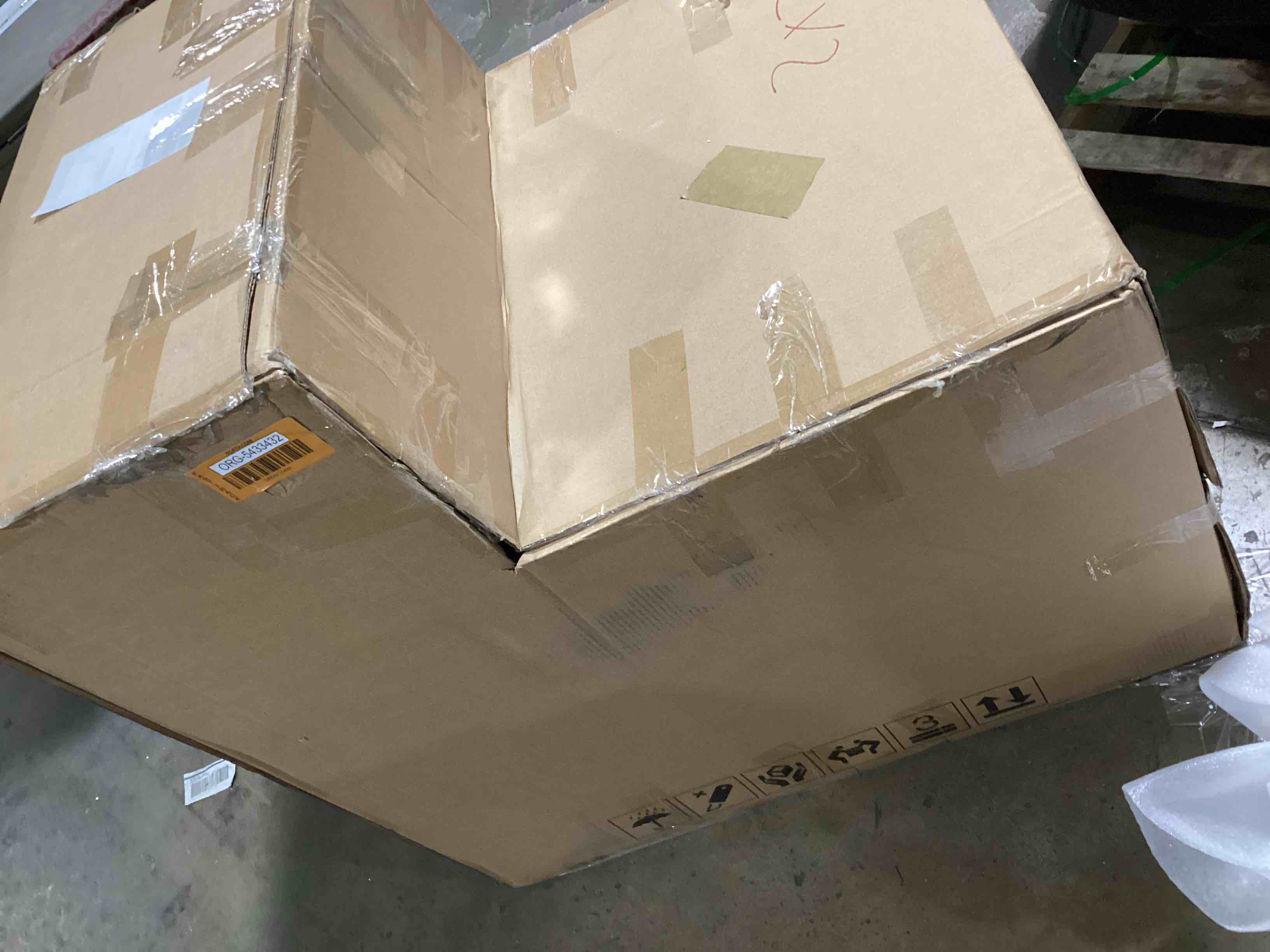 https://s3.amazonaws.com/lotting-images-prod/bidfta/ORG5433432_1702732559341.jpeg