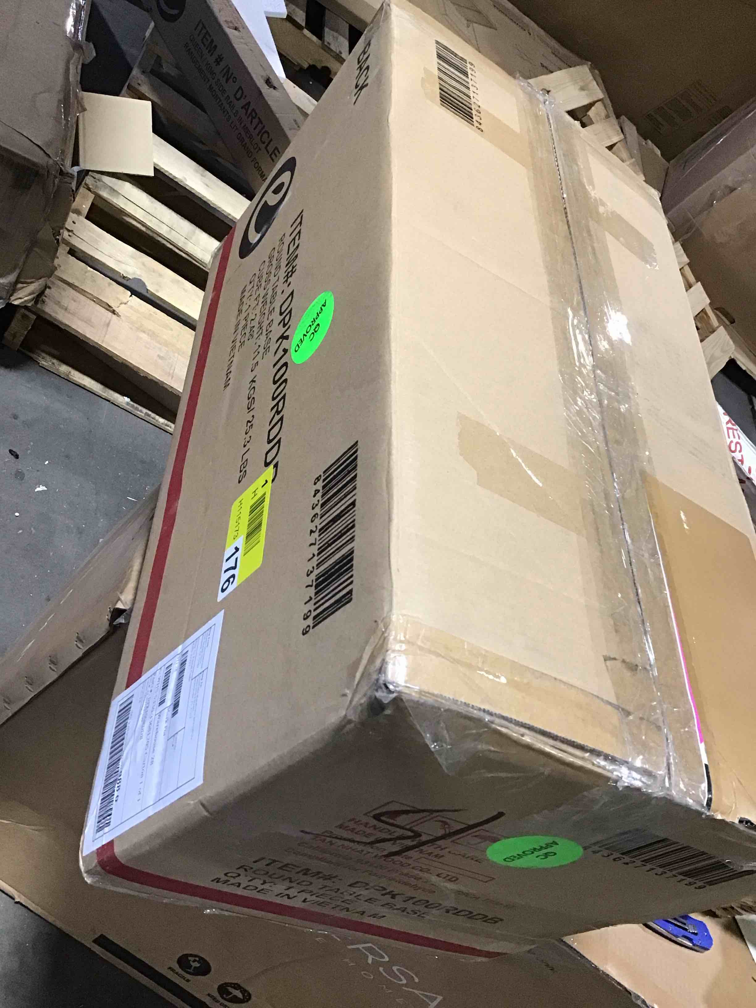 Picket House Furnishings Barrett Natural/White Transitional Dining Room Set with Round Table