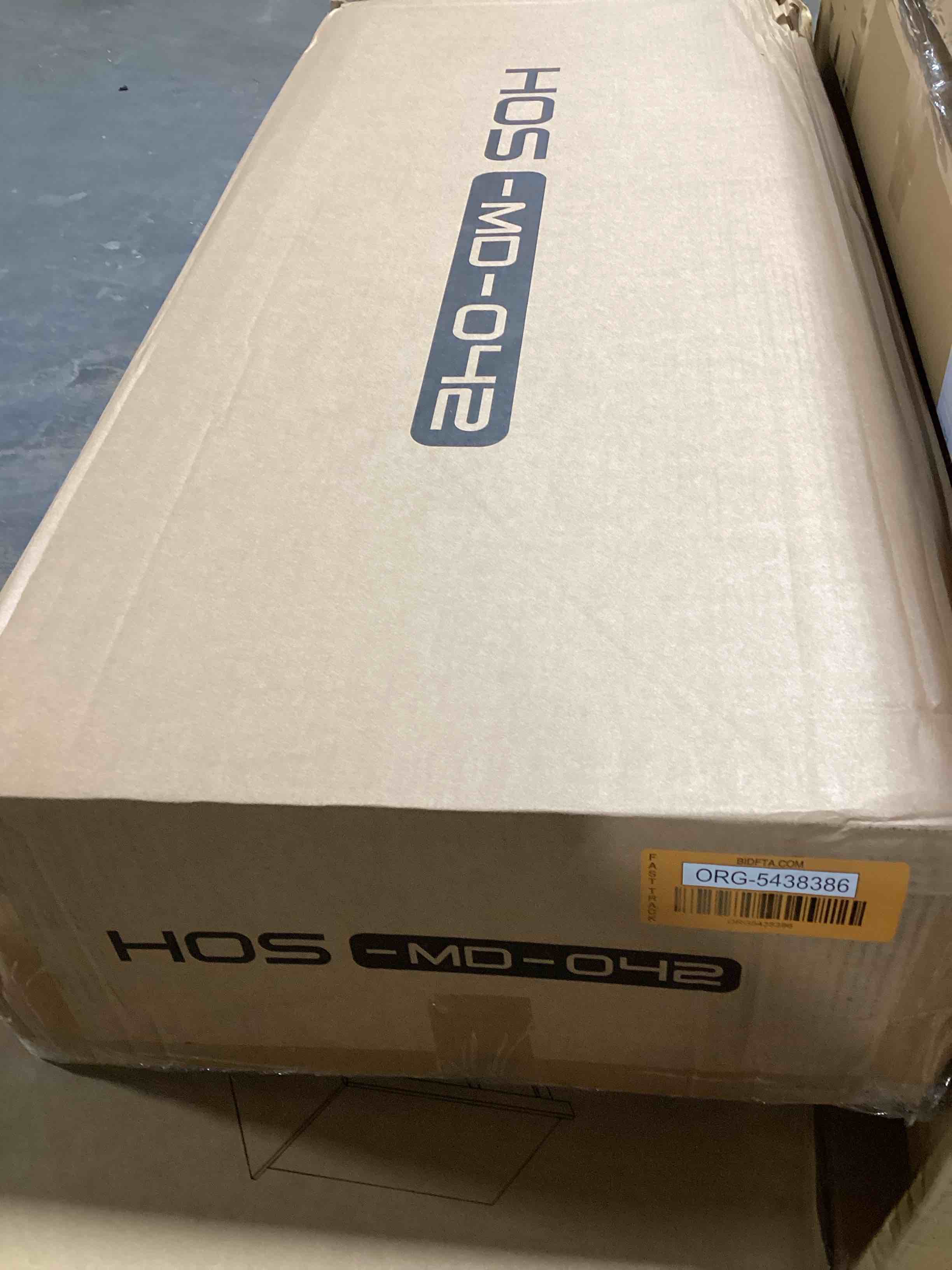 https://s3.amazonaws.com/lotting-images-prod/bidfta/ORG5438386_1699281935941.jpeg