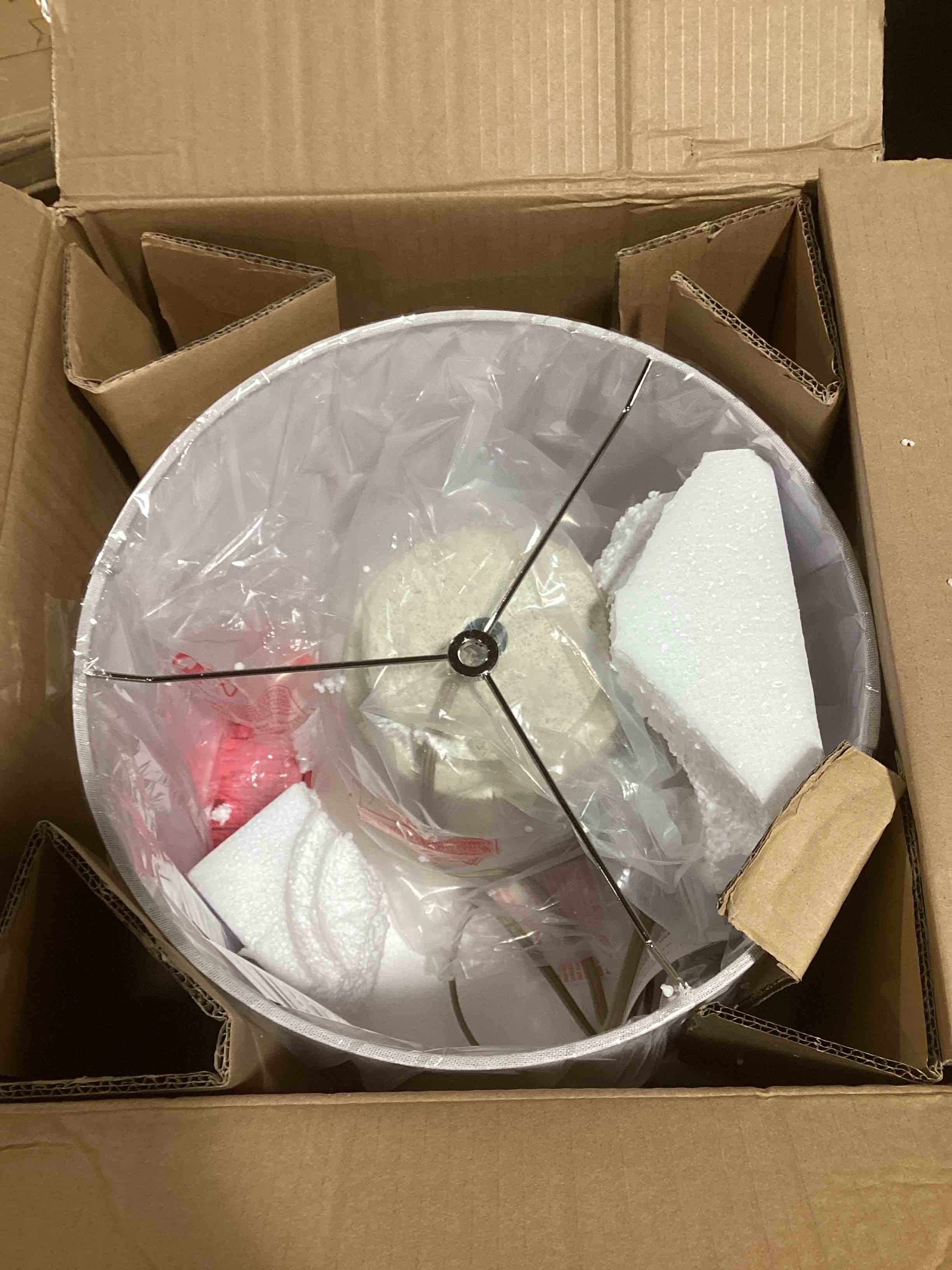 https://s3.amazonaws.com/lotting-images-prod/bidfta/ORG5438940_1700580852159.jpeg