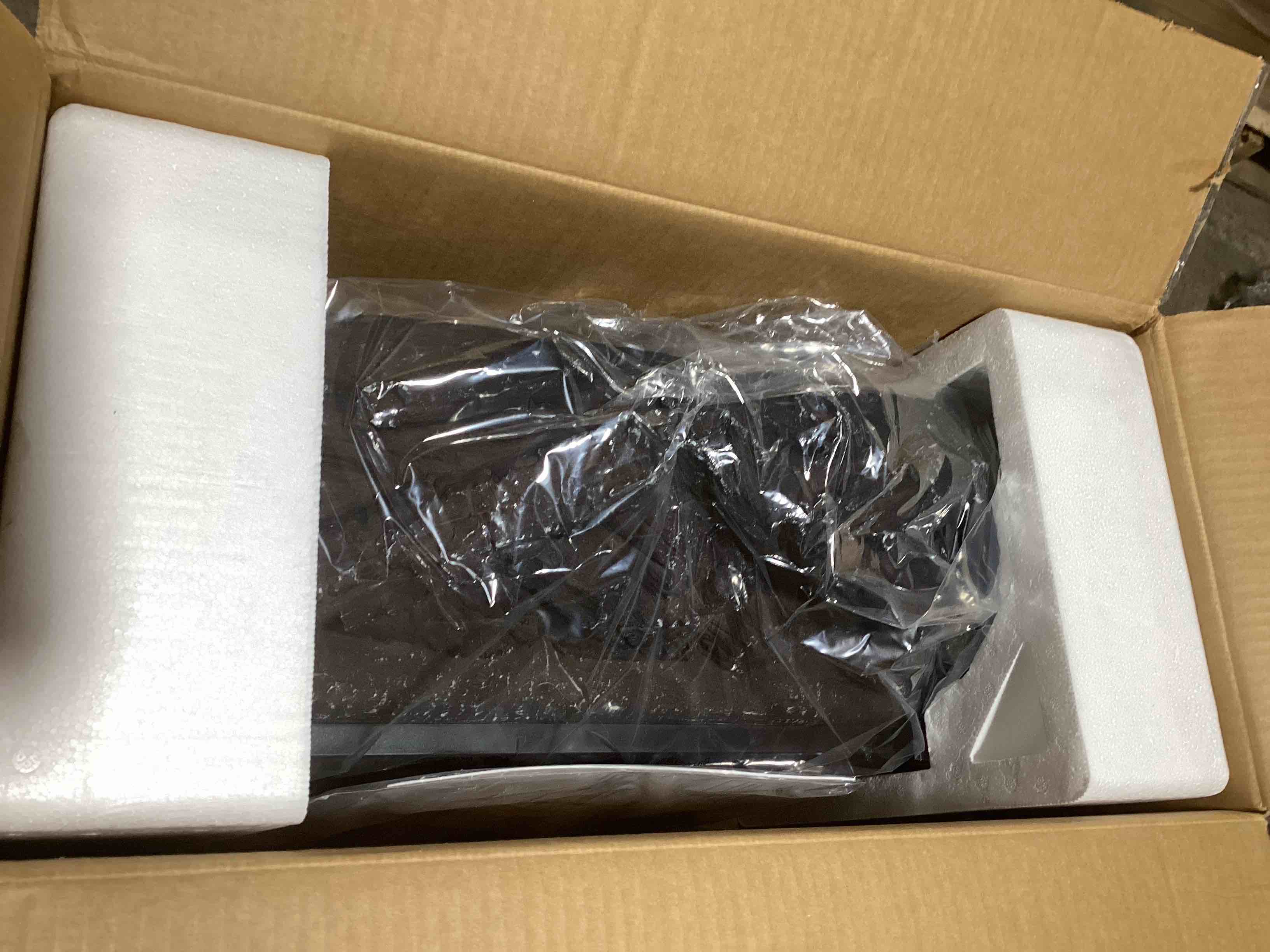 https://s3.amazonaws.com/lotting-images-prod/bidfta/ORG5439499_1700056253833.jpeg