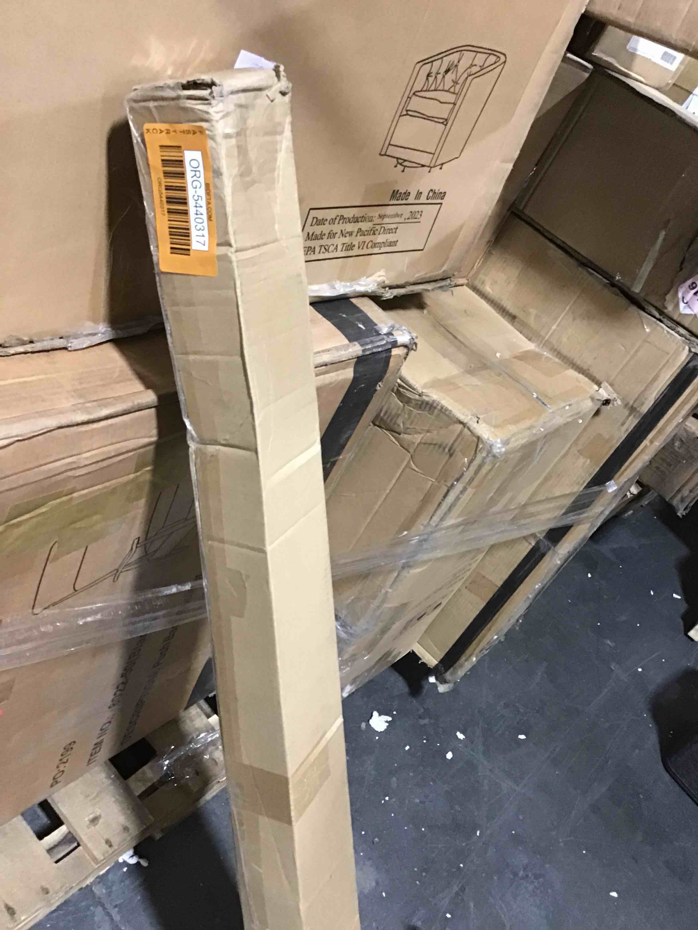 https://s3.amazonaws.com/lotting-images-prod/bidfta/ORG5440317_1702666193635.jpeg