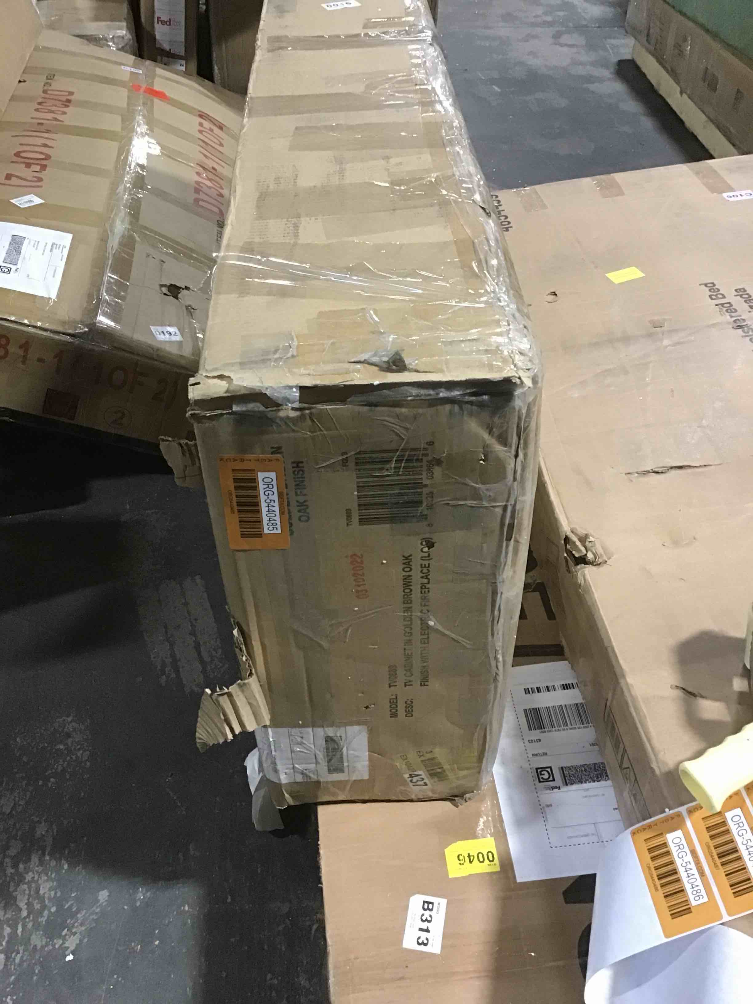 https://s3.amazonaws.com/lotting-images-prod/bidfta/ORG5440485_1702997515845.jpeg