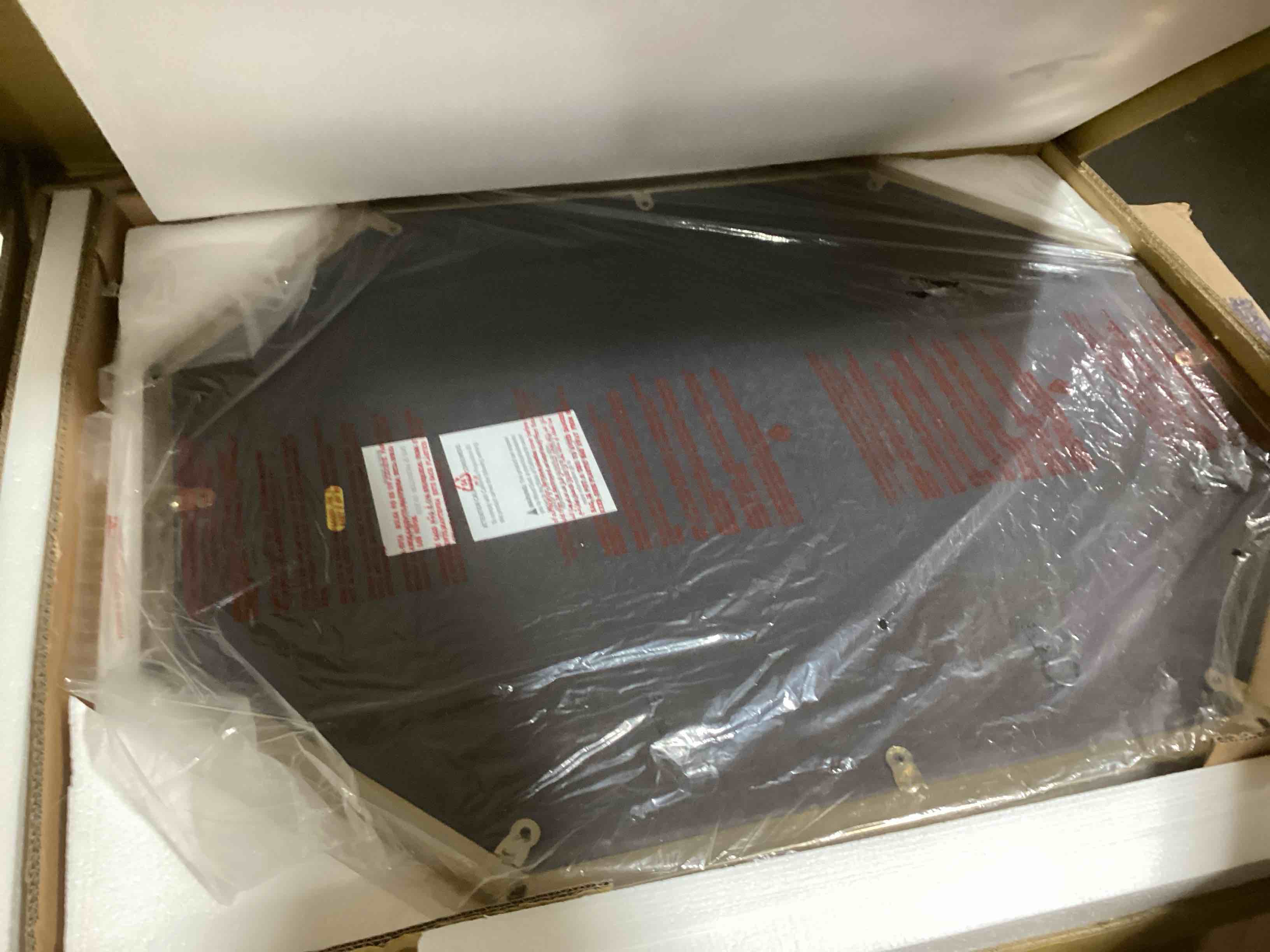 https://s3.amazonaws.com/lotting-images-prod/bidfta/ORG5440930_1703680181845.jpeg