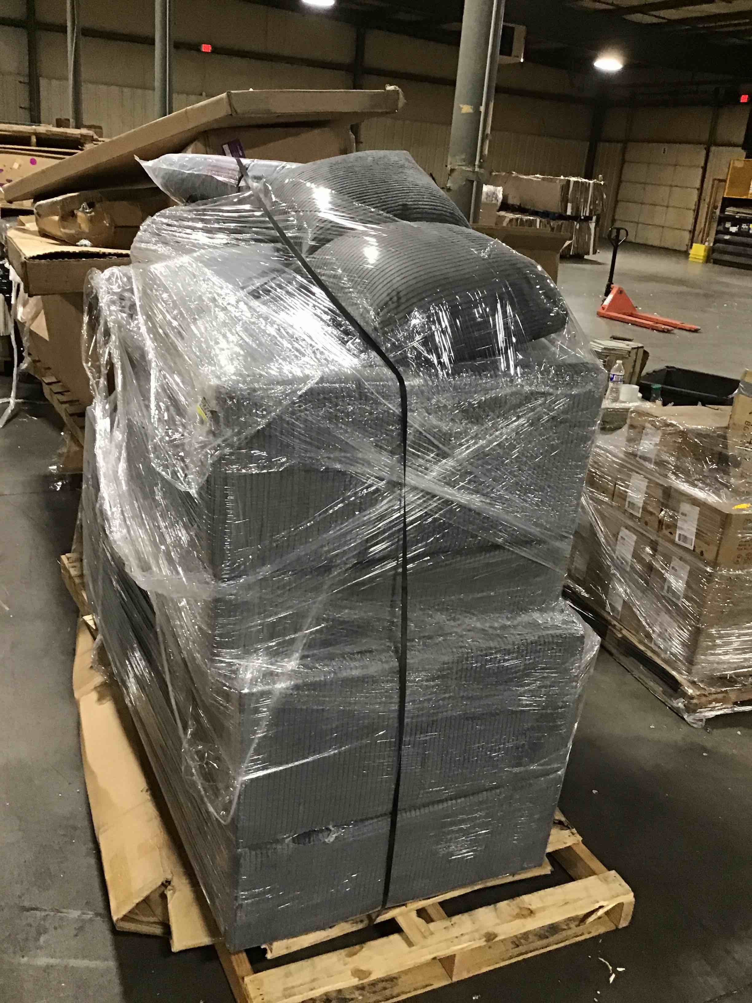 https://s3.amazonaws.com/lotting-images-prod/bidfta/ORG5443301_1700514200874.jpeg