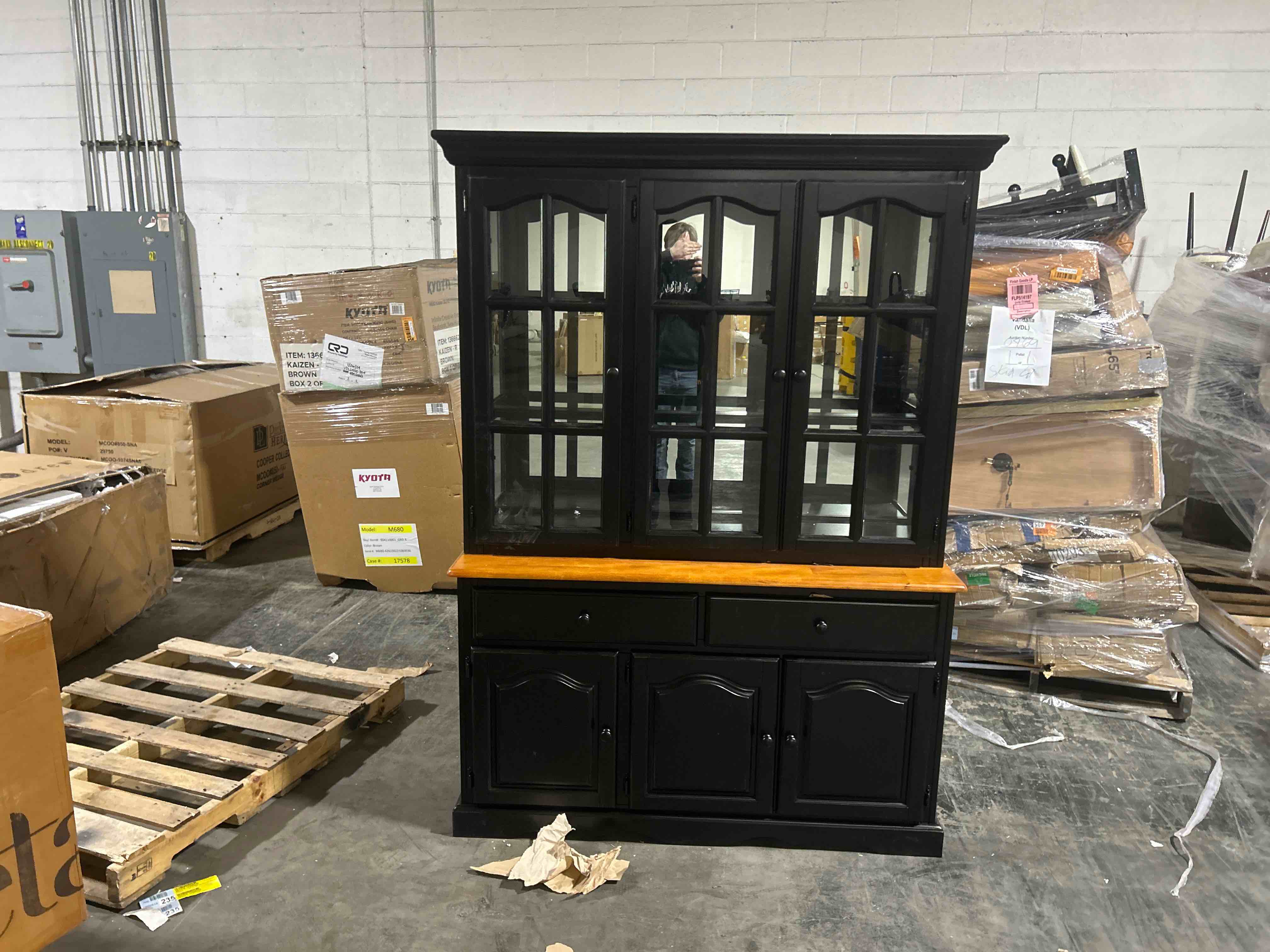 https://s3.amazonaws.com/lotting-images-prod/bidfta/ORG5457781_1707949998454.jpeg