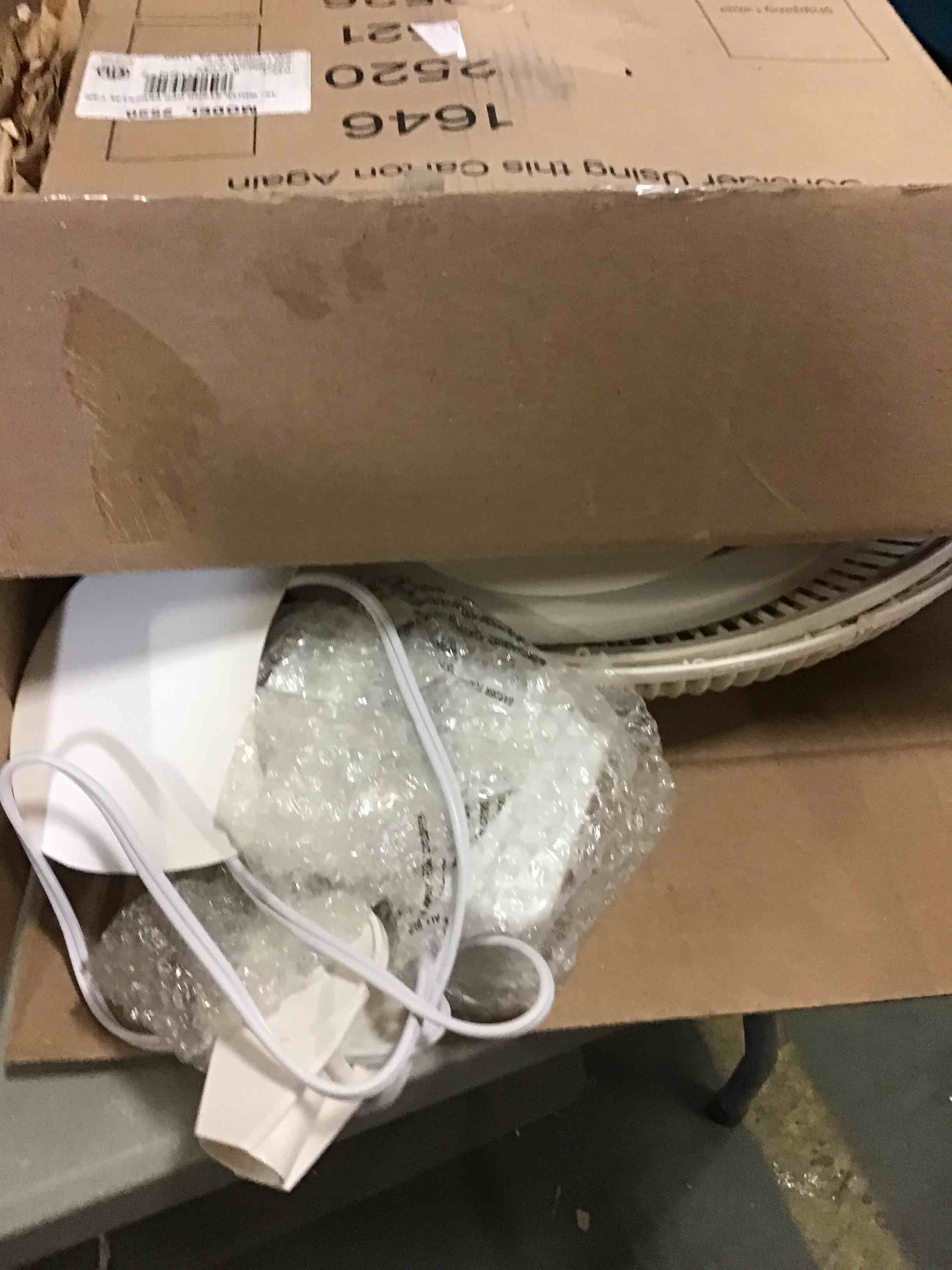 https://s3.amazonaws.com/lotting-images-prod/bidfta/ORG5469630_1698152769050.jpeg