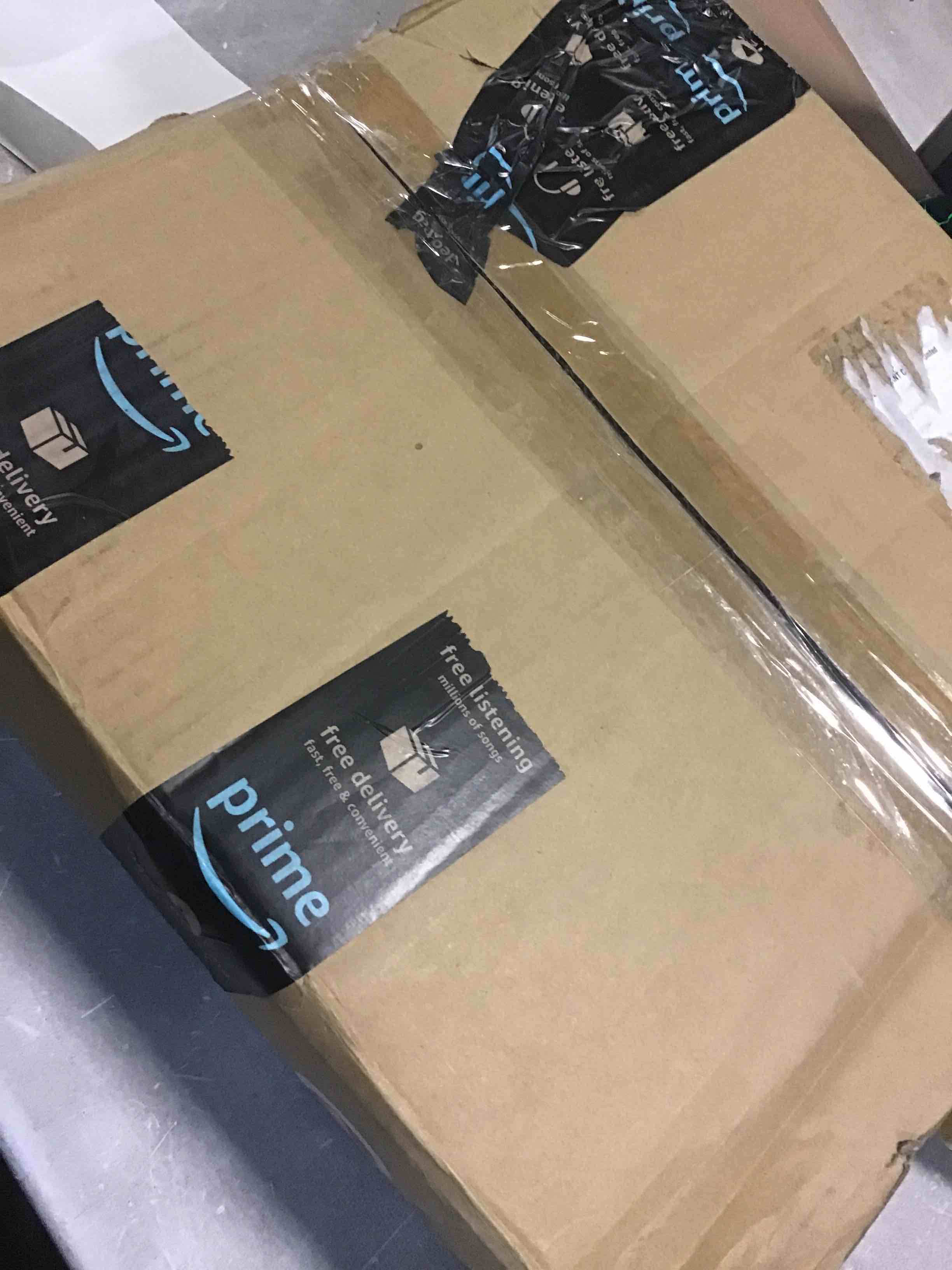 https://s3.amazonaws.com/lotting-images-prod/bidfta/ORG5472468_1697810180398.jpeg