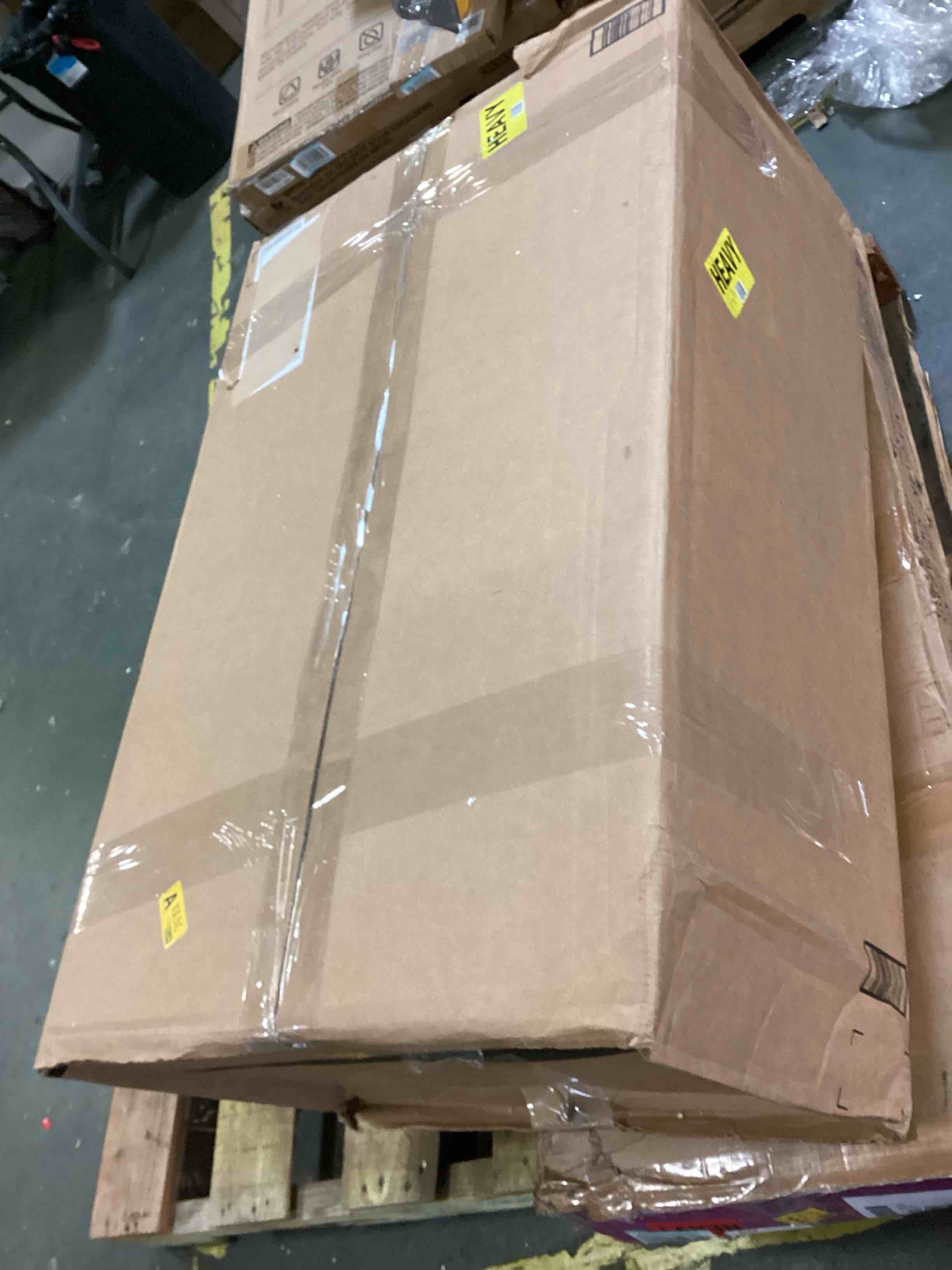 https://s3.amazonaws.com/lotting-images-prod/bidfta/ORG5476213_1699304590064.jpeg