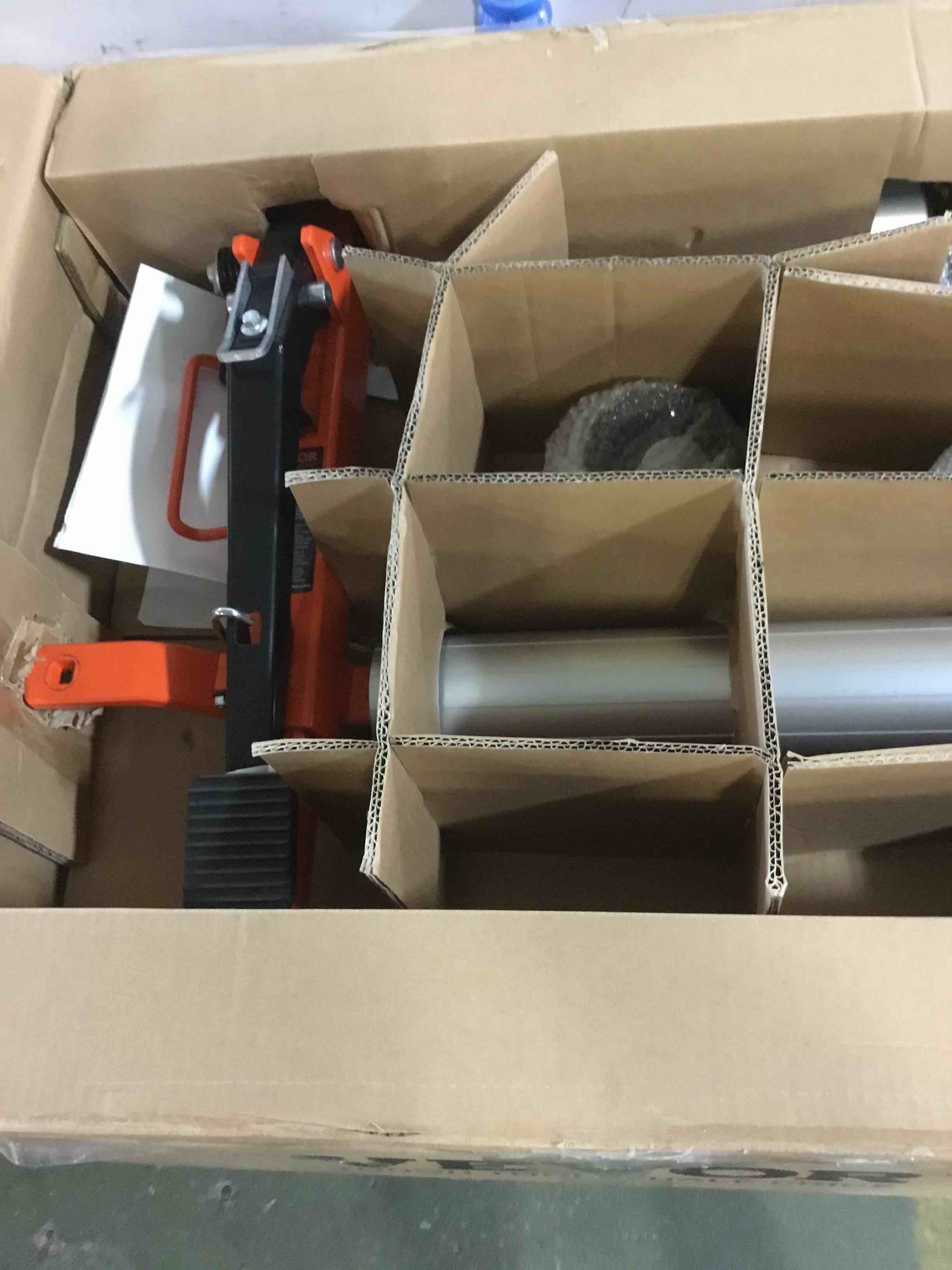 https://s3.amazonaws.com/lotting-images-prod/bidfta/ORG5477687_1698762333731.jpeg