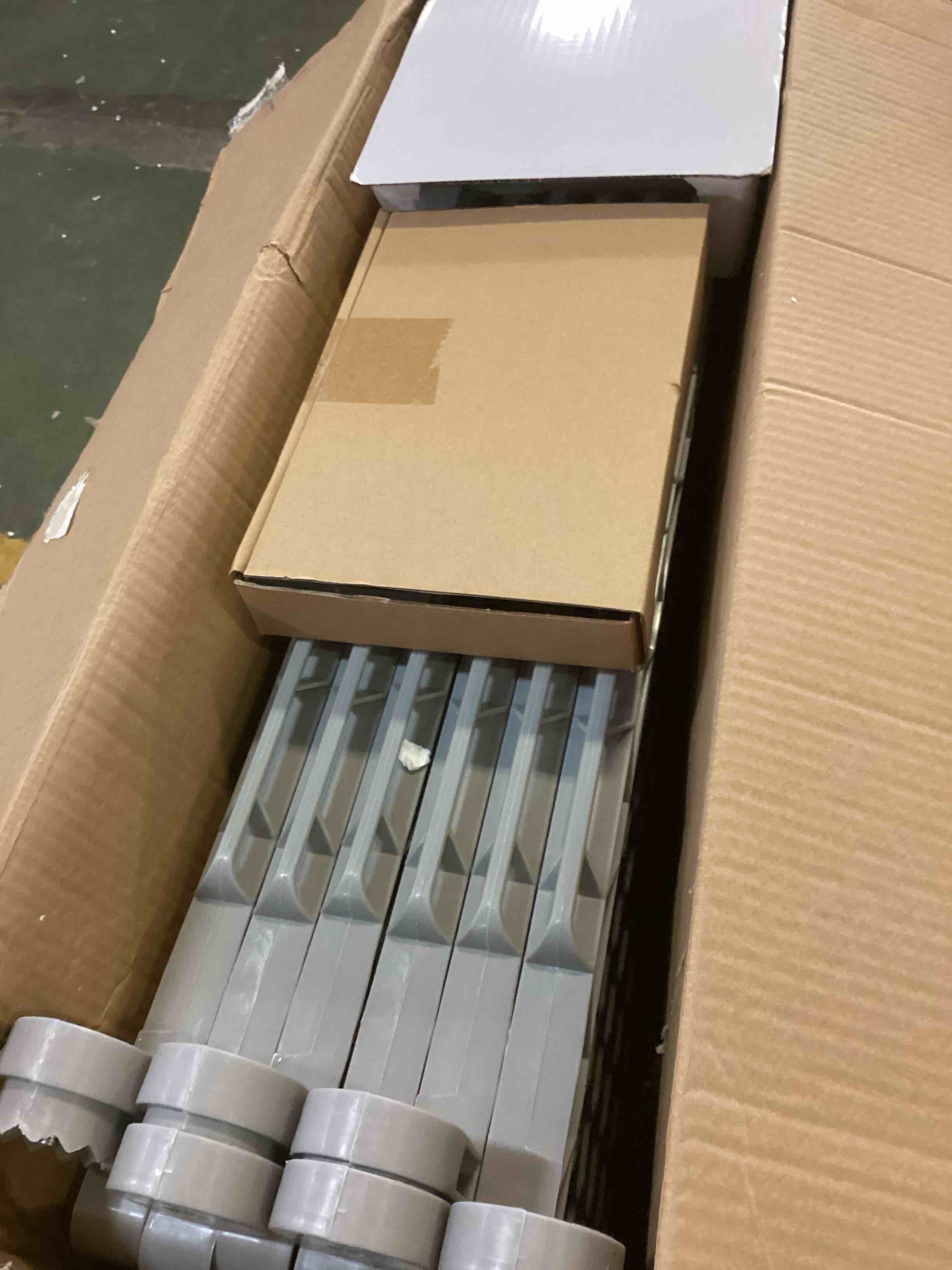 https://s3.amazonaws.com/lotting-images-prod/bidfta/ORG5492173_1700152555920.jpeg