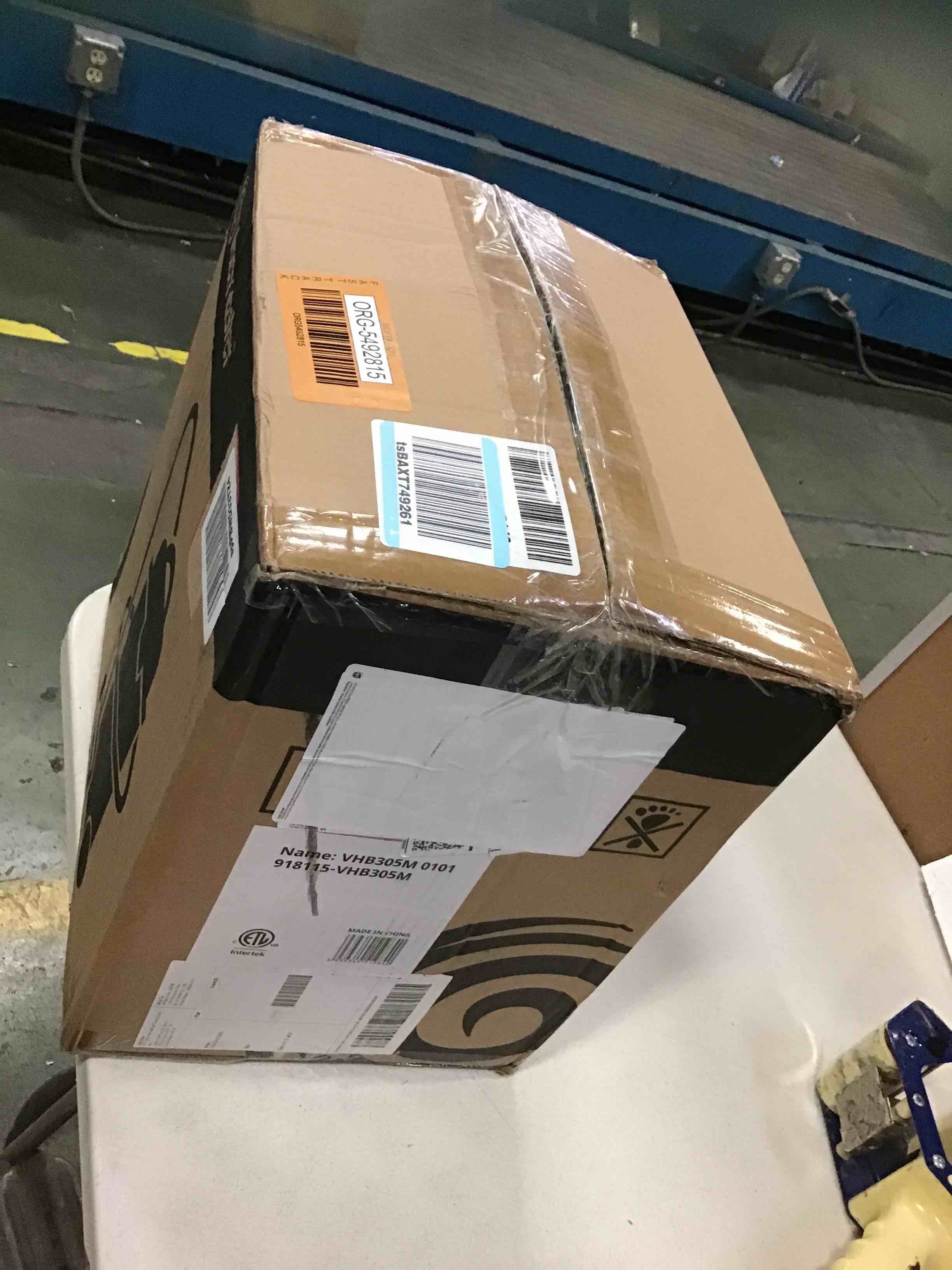 https://s3.amazonaws.com/lotting-images-prod/bidfta/ORG5492815_1702304635710.jpeg