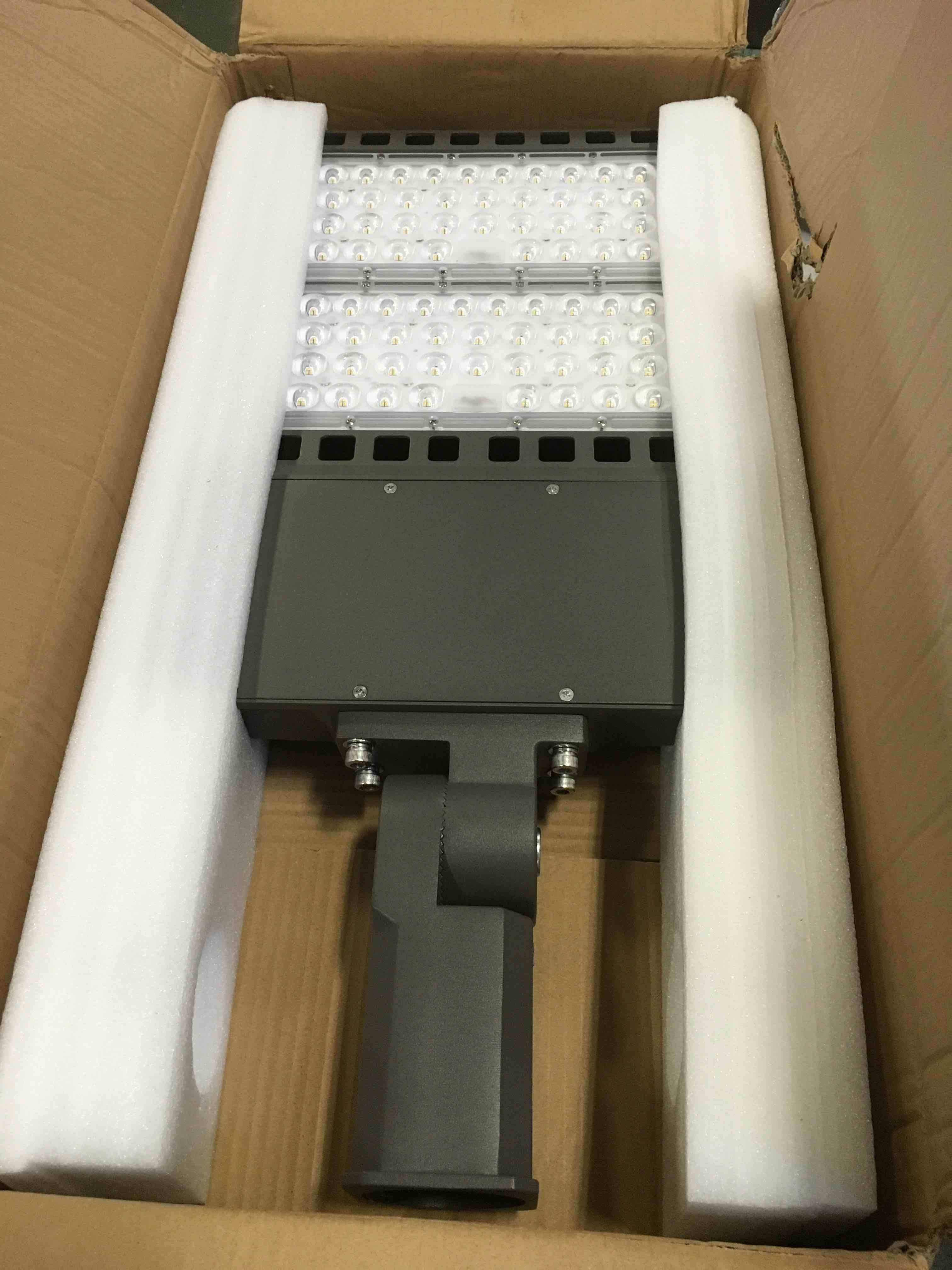 https://s3.amazonaws.com/lotting-images-prod/bidfta/ORG5493215_1702494027090.jpeg