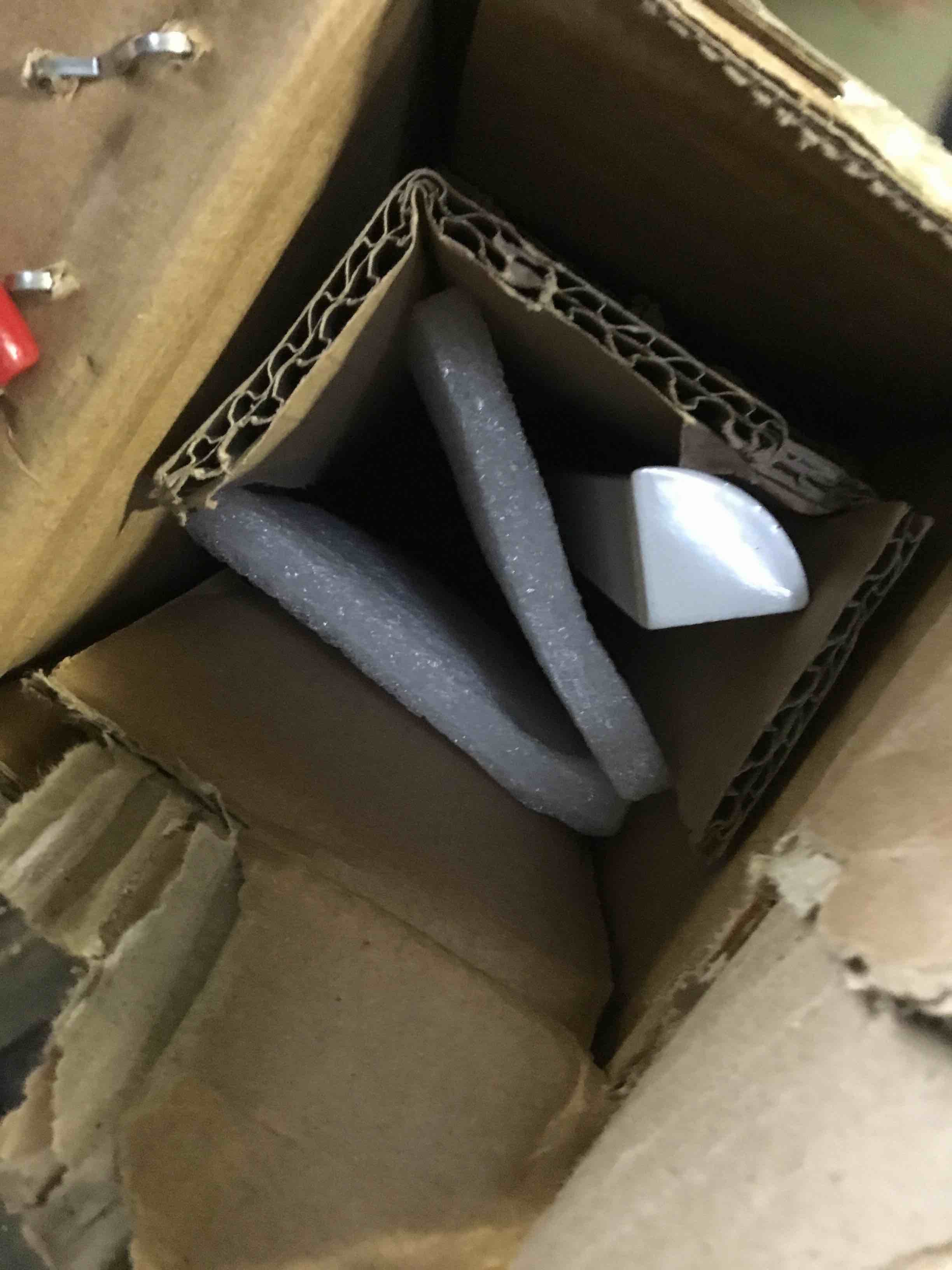 https://s3.amazonaws.com/lotting-images-prod/bidfta/ORG5493573_1700831127055.jpeg