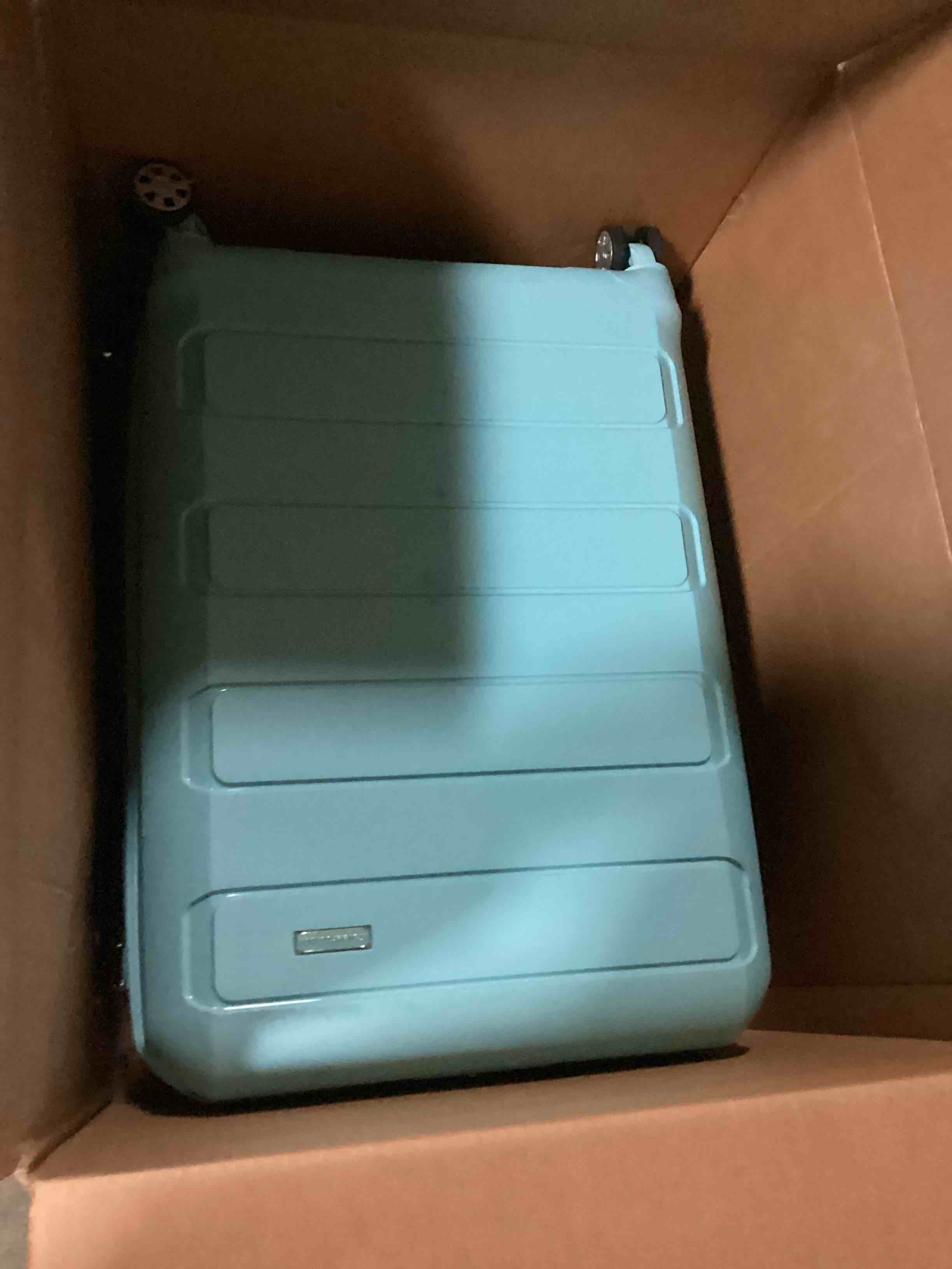 https://s3.amazonaws.com/lotting-images-prod/bidfta/ORG5497952_1700576255323.jpeg