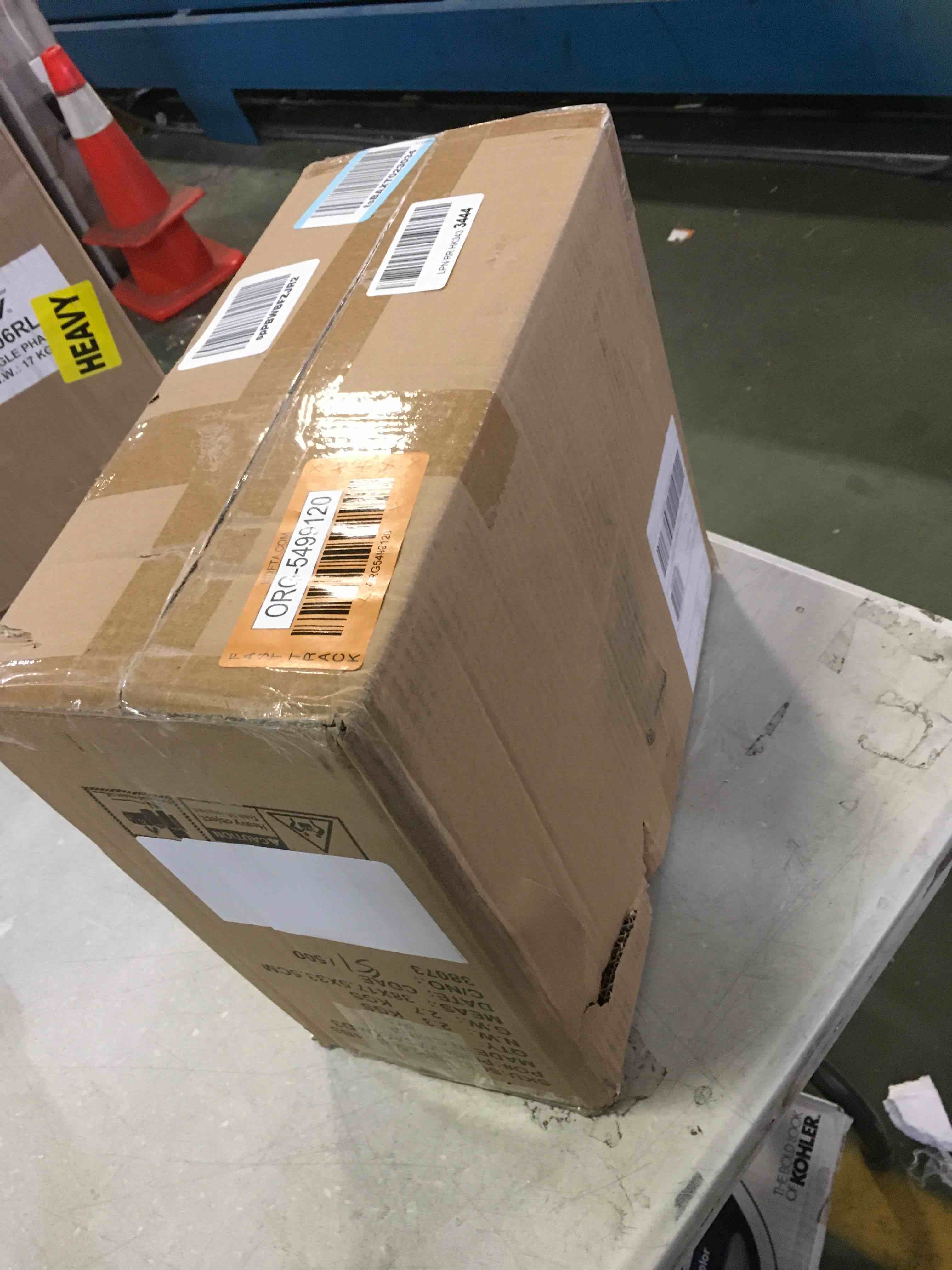 https://s3.amazonaws.com/lotting-images-prod/bidfta/ORG5499120_1701699680916.jpeg
