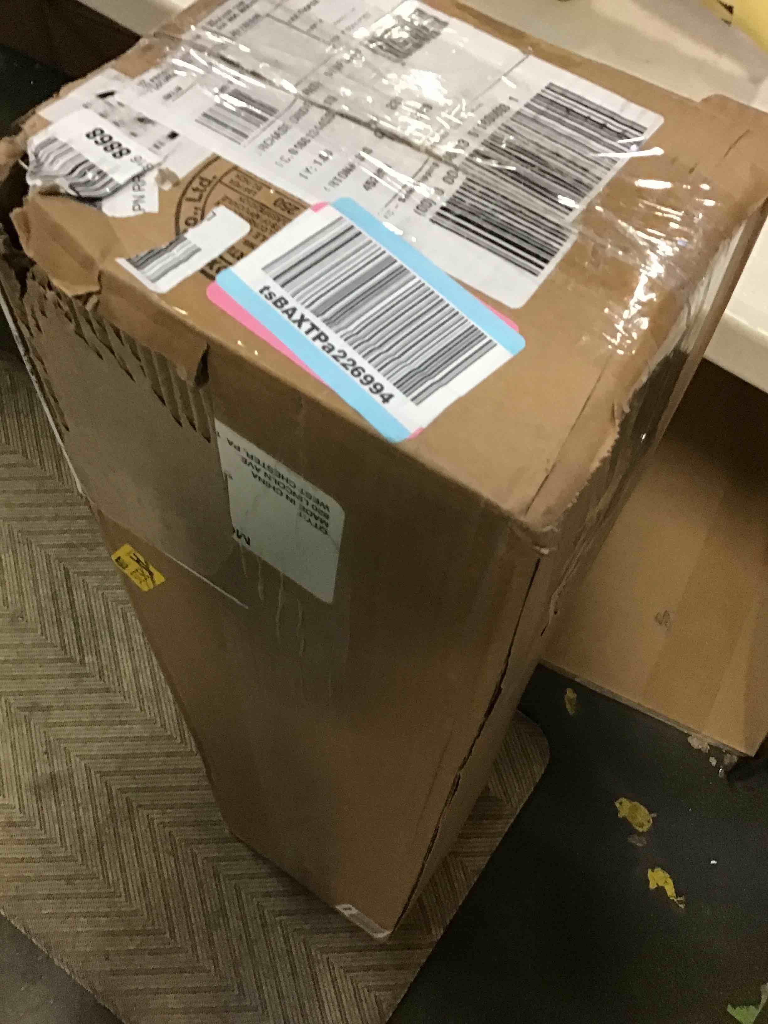 https://s3.amazonaws.com/lotting-images-prod/bidfta/ORG5502627_1700083246565.jpeg