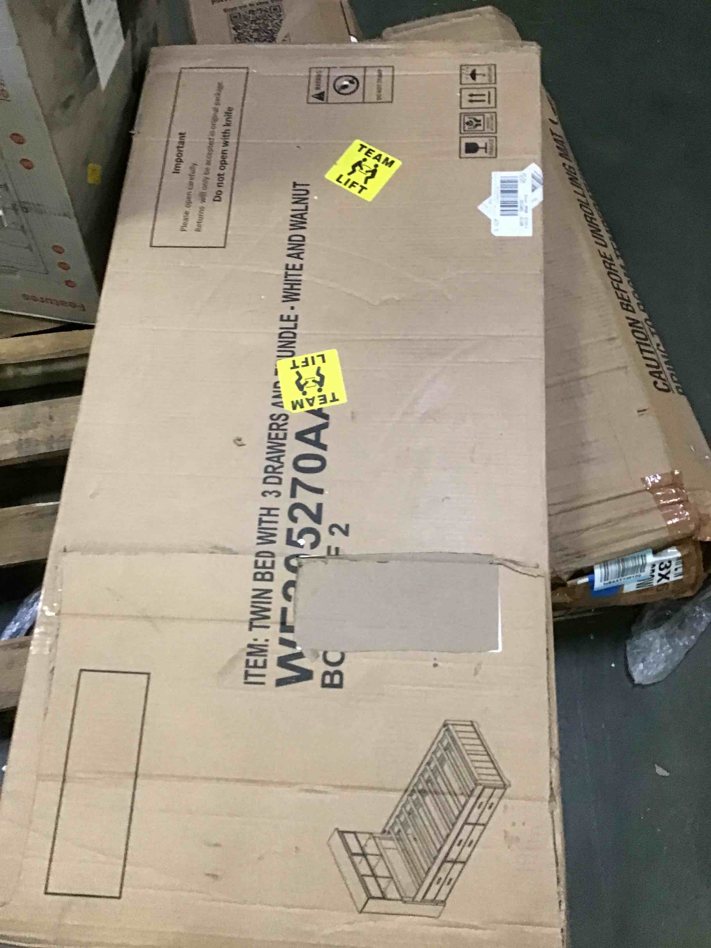 https://s3.amazonaws.com/lotting-images-prod/bidfta/ORG5502786_1700161627345.jpeg