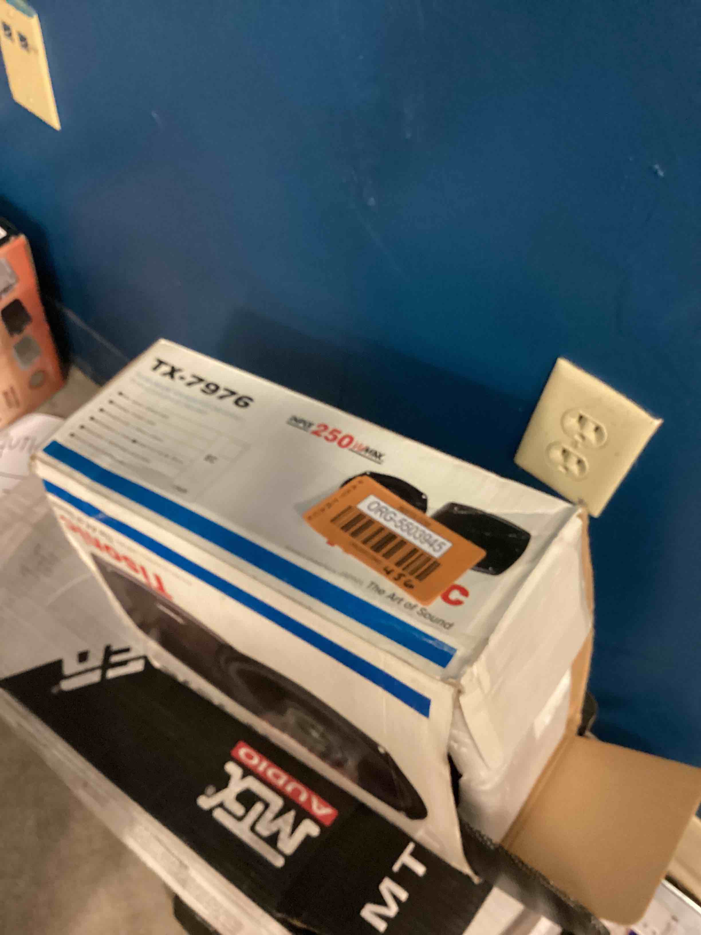 https://s3.amazonaws.com/lotting-images-prod/bidfta/ORG5503945_1700061574344.jpeg